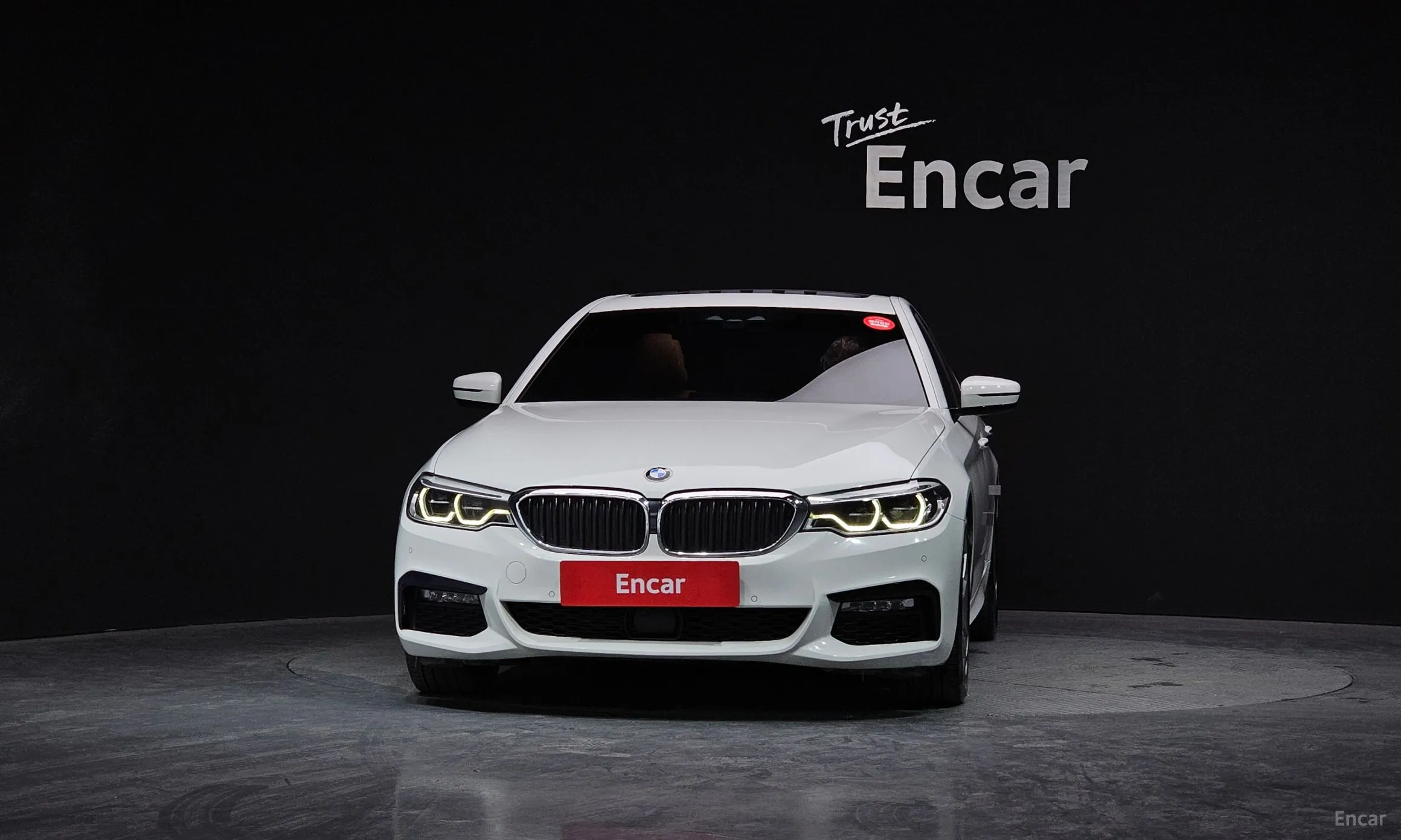 BMW 5 Series (G30) превью 3