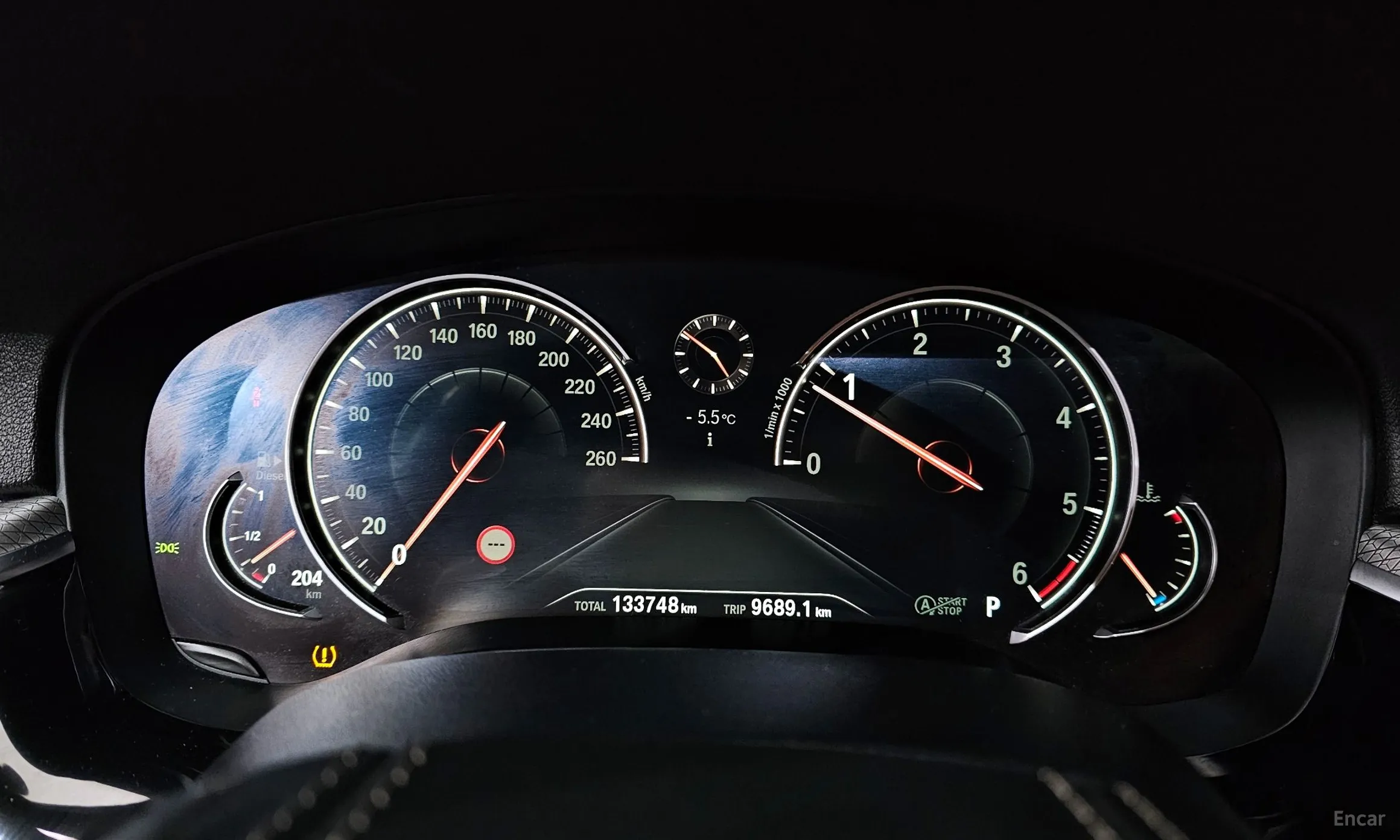 BMW 5 Series (G30) превью 8
