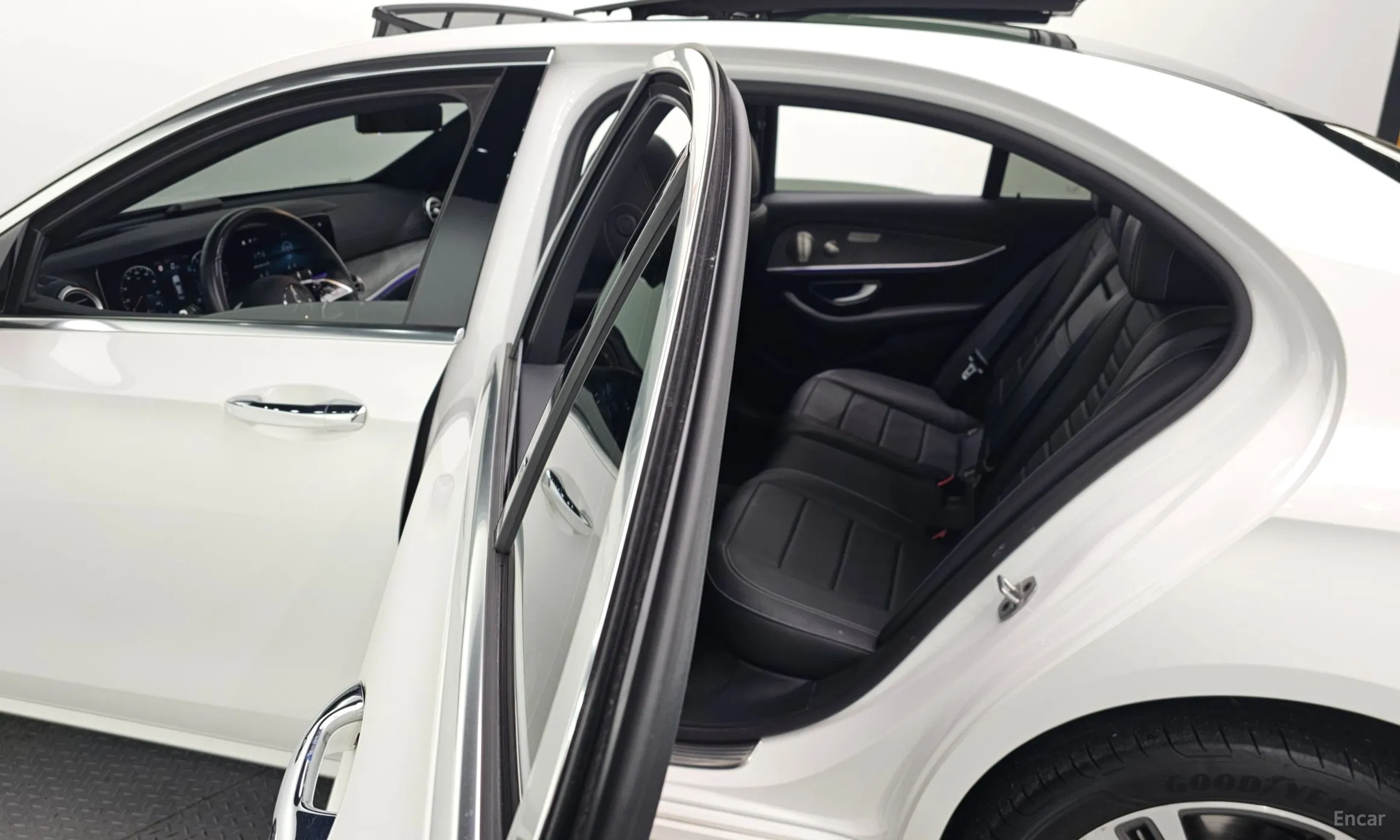 Mercedes Benz E-Class W213 превью 12