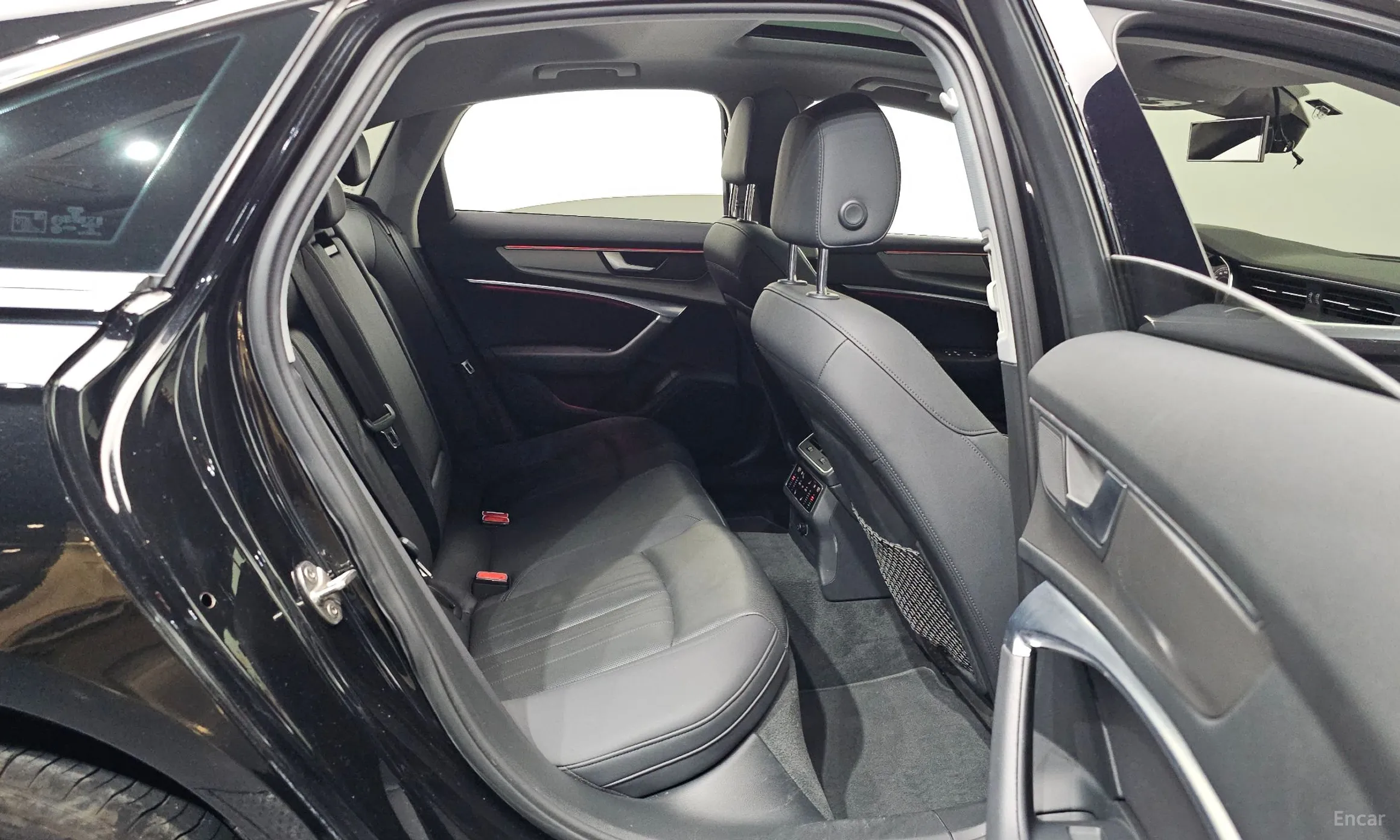 Audi A6 (C8) превью 12