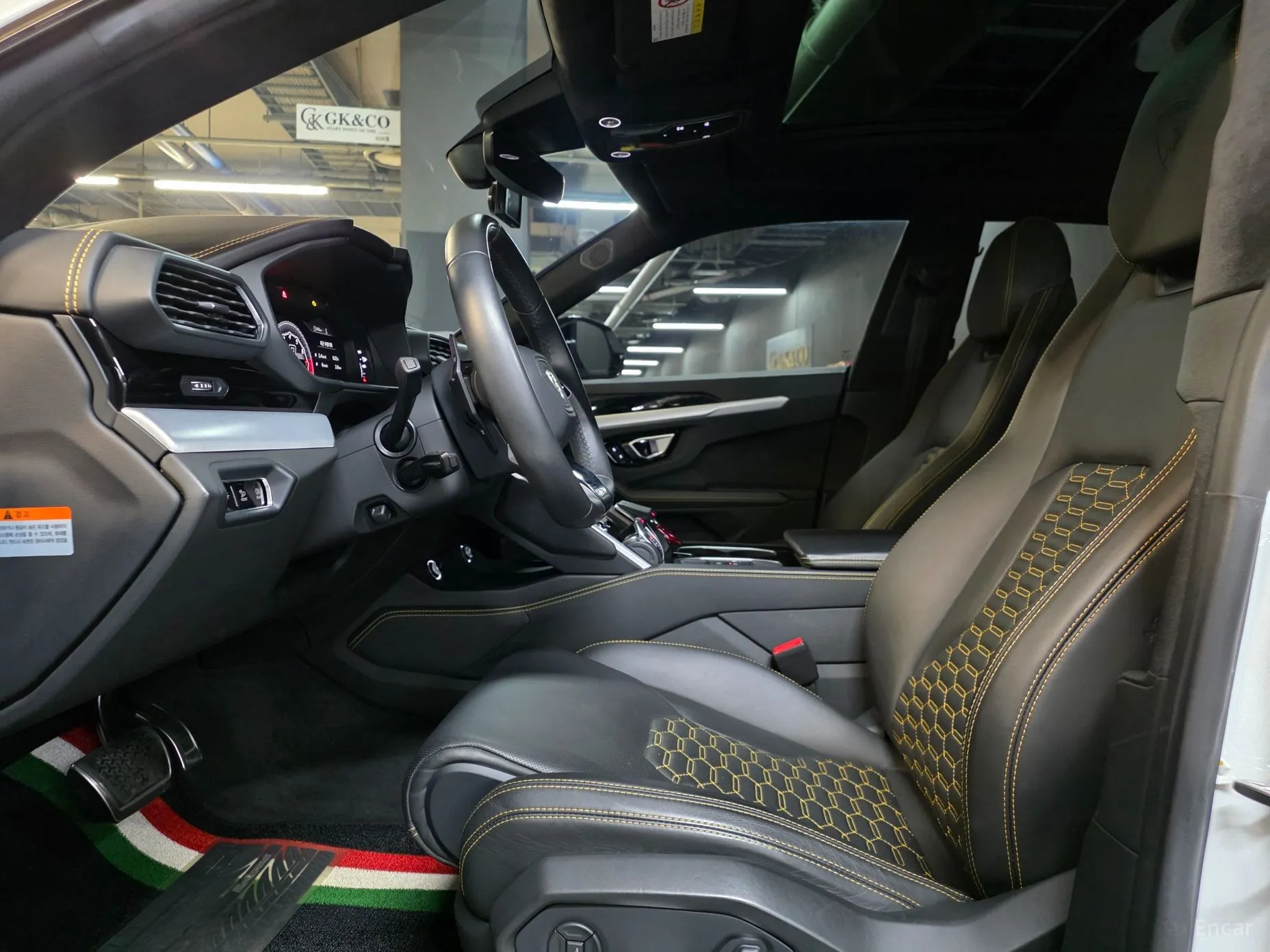 Lamborghini Urus превью 10