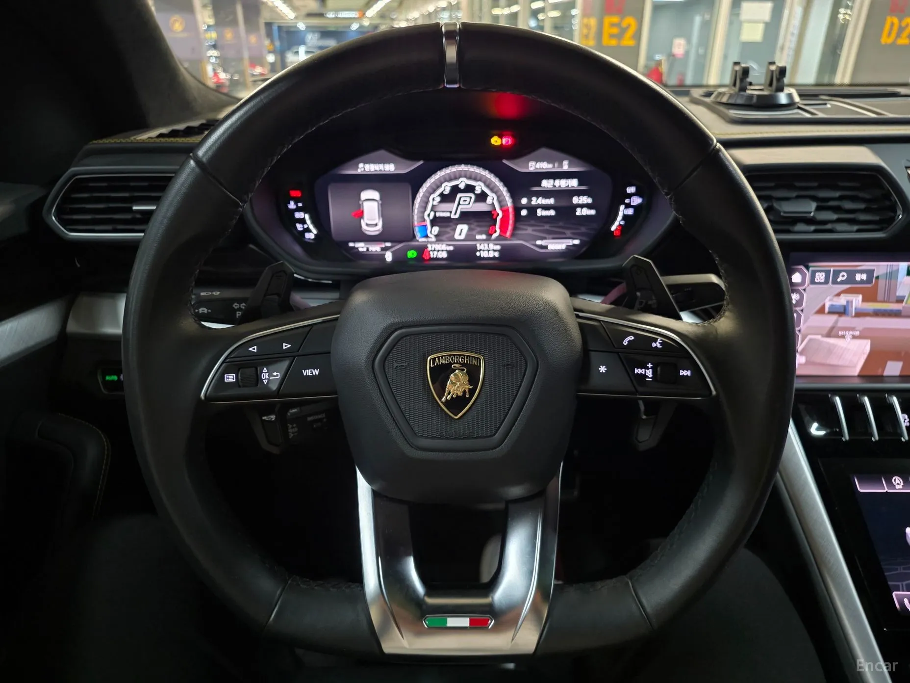 Lamborghini Urus превью 11