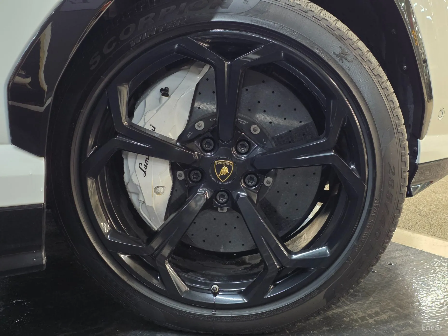 Lamborghini Urus превью 5