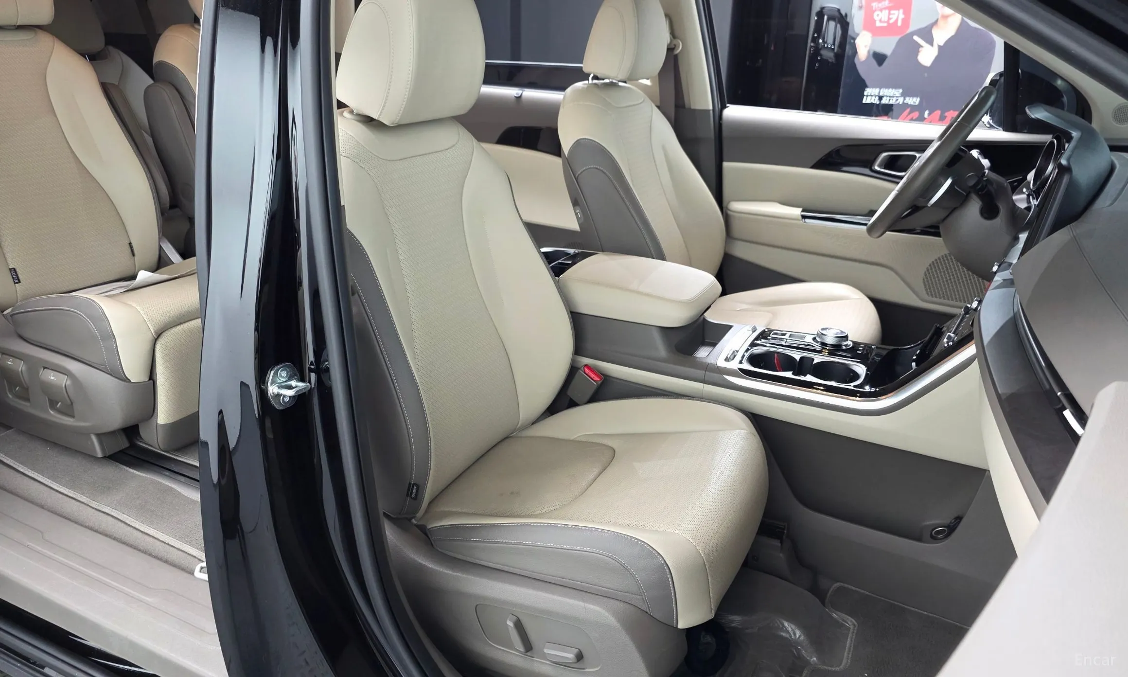 Kia Carnival Gen 4 превью 10