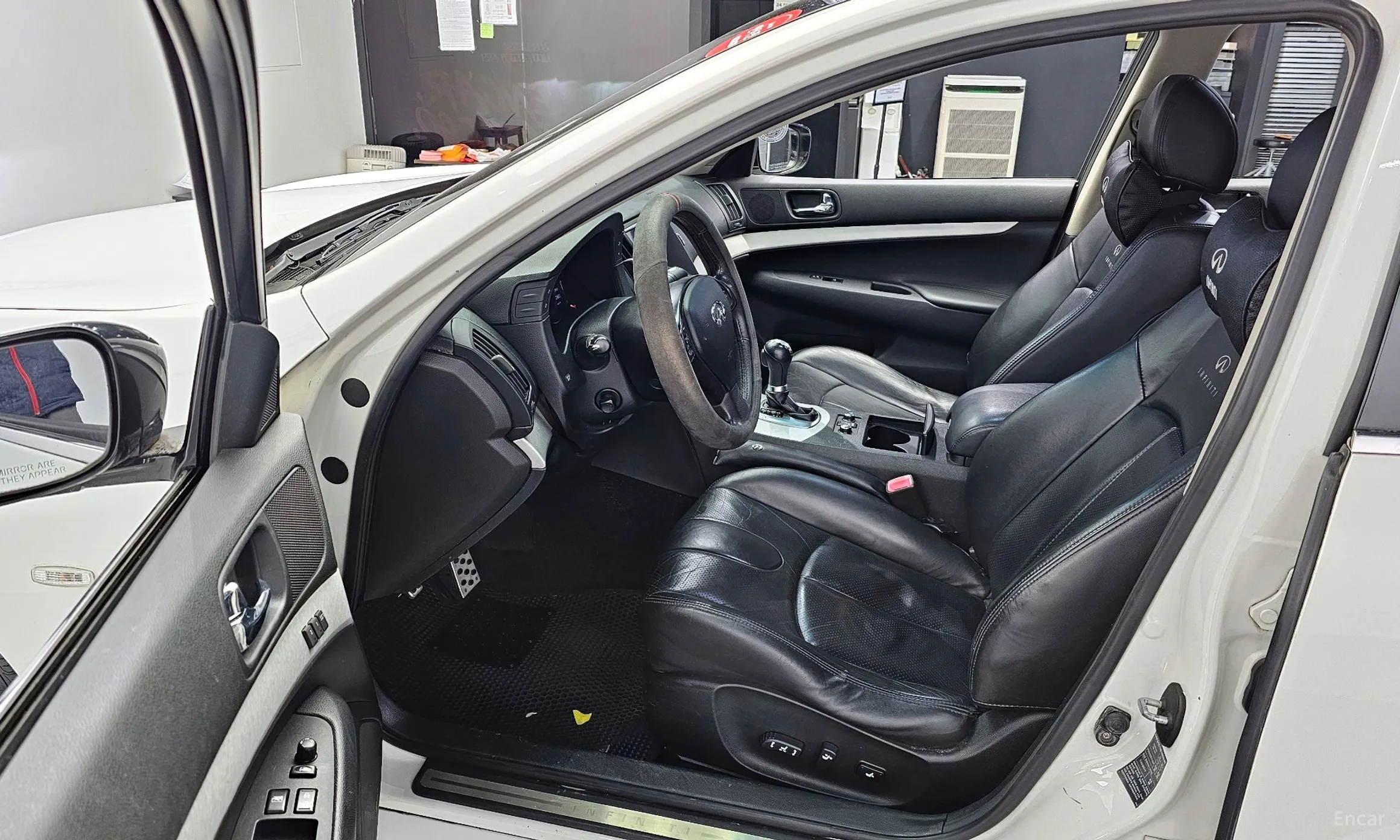 Infiniti G37 превью 10