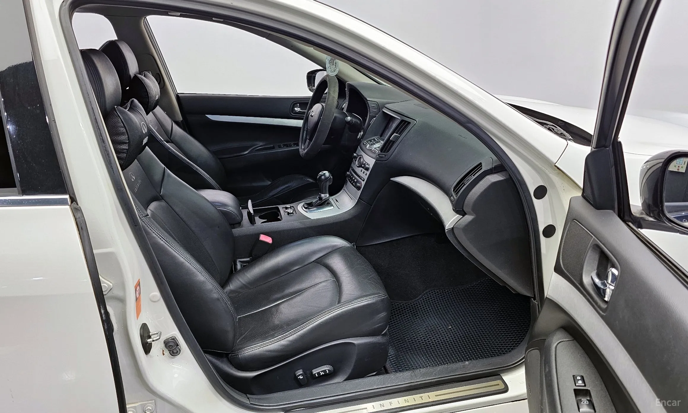 Infiniti G37 превью 11