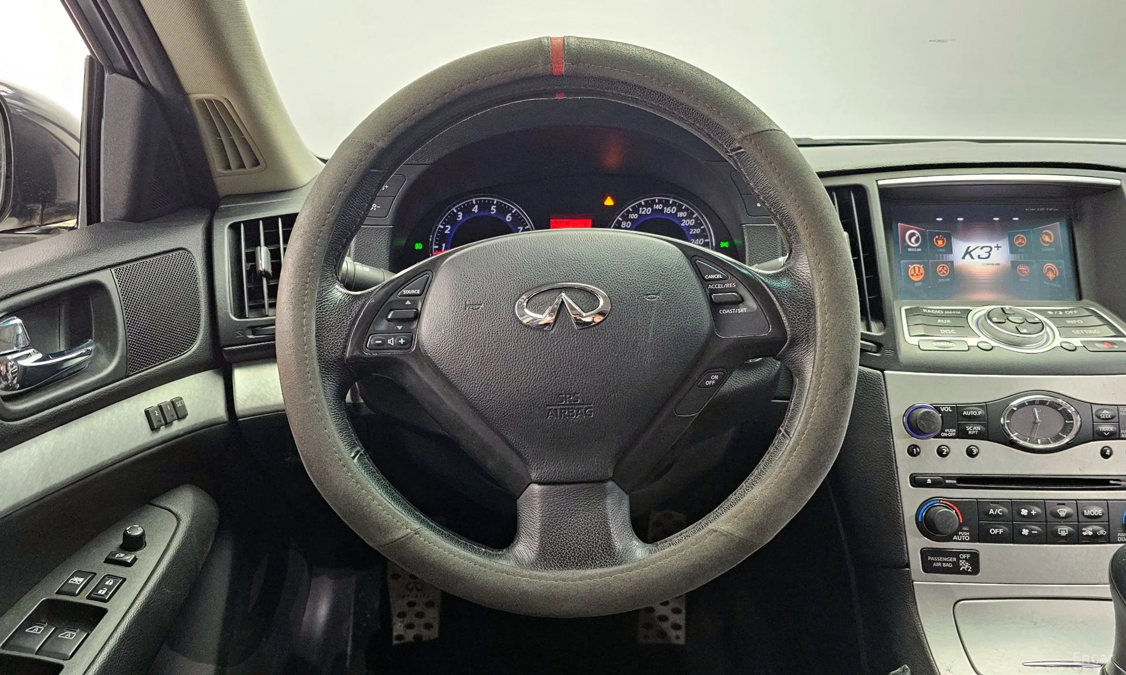 Infiniti G37 превью 13