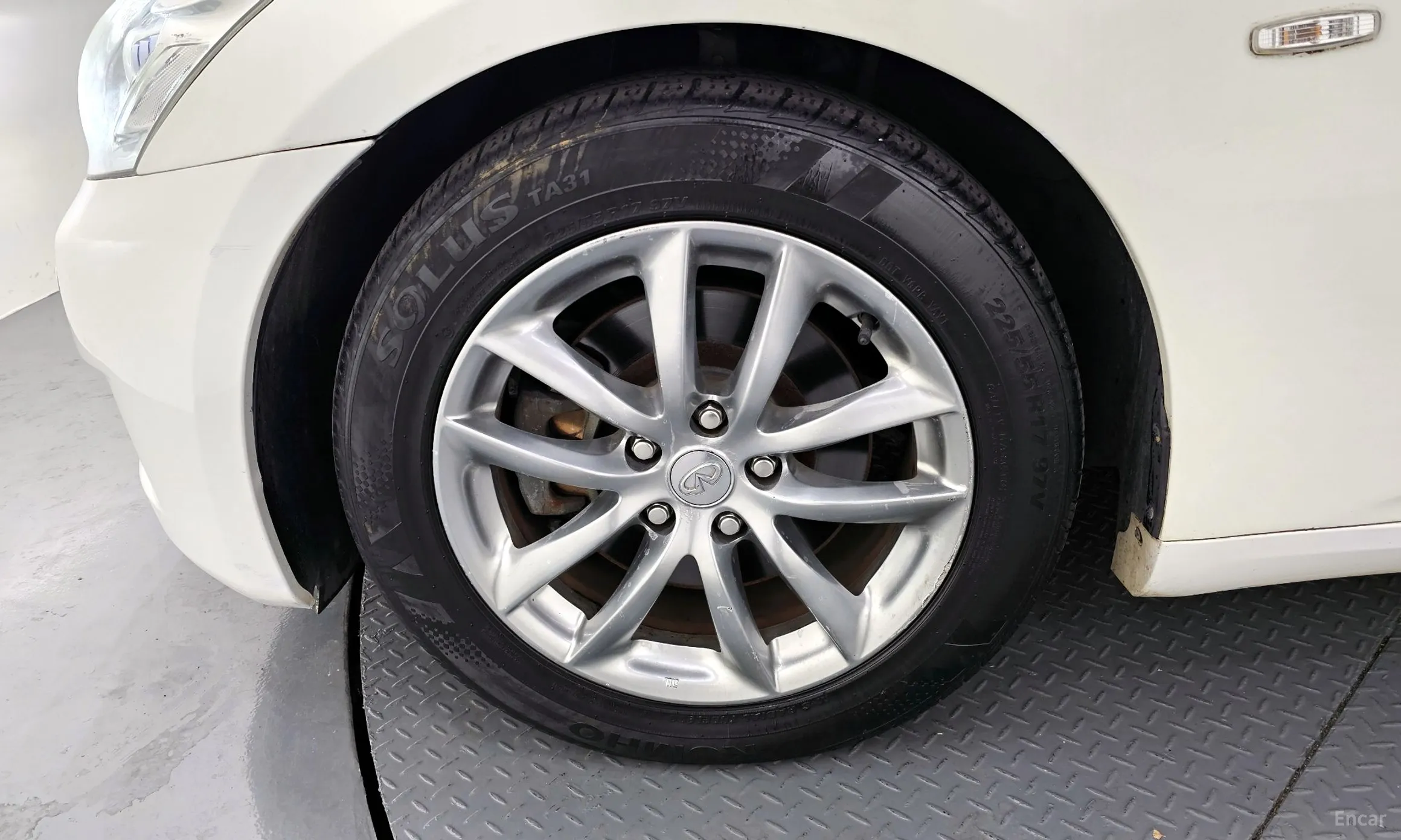 Infiniti G37 превью 5