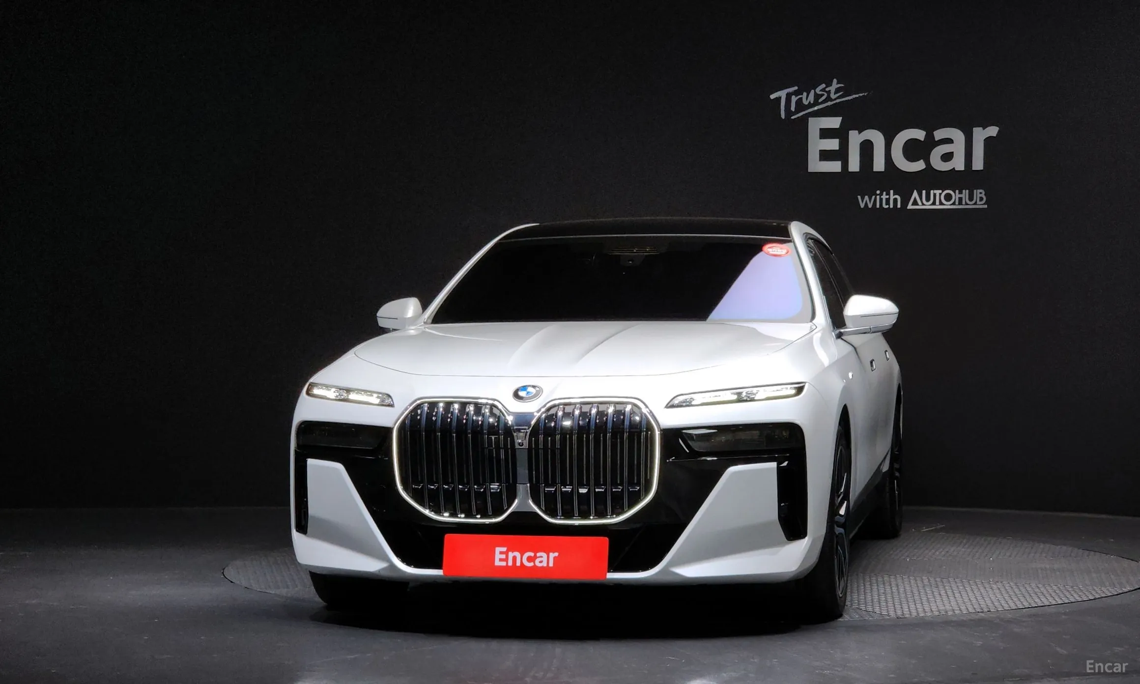 BMW 7 Series (G70) превью 3