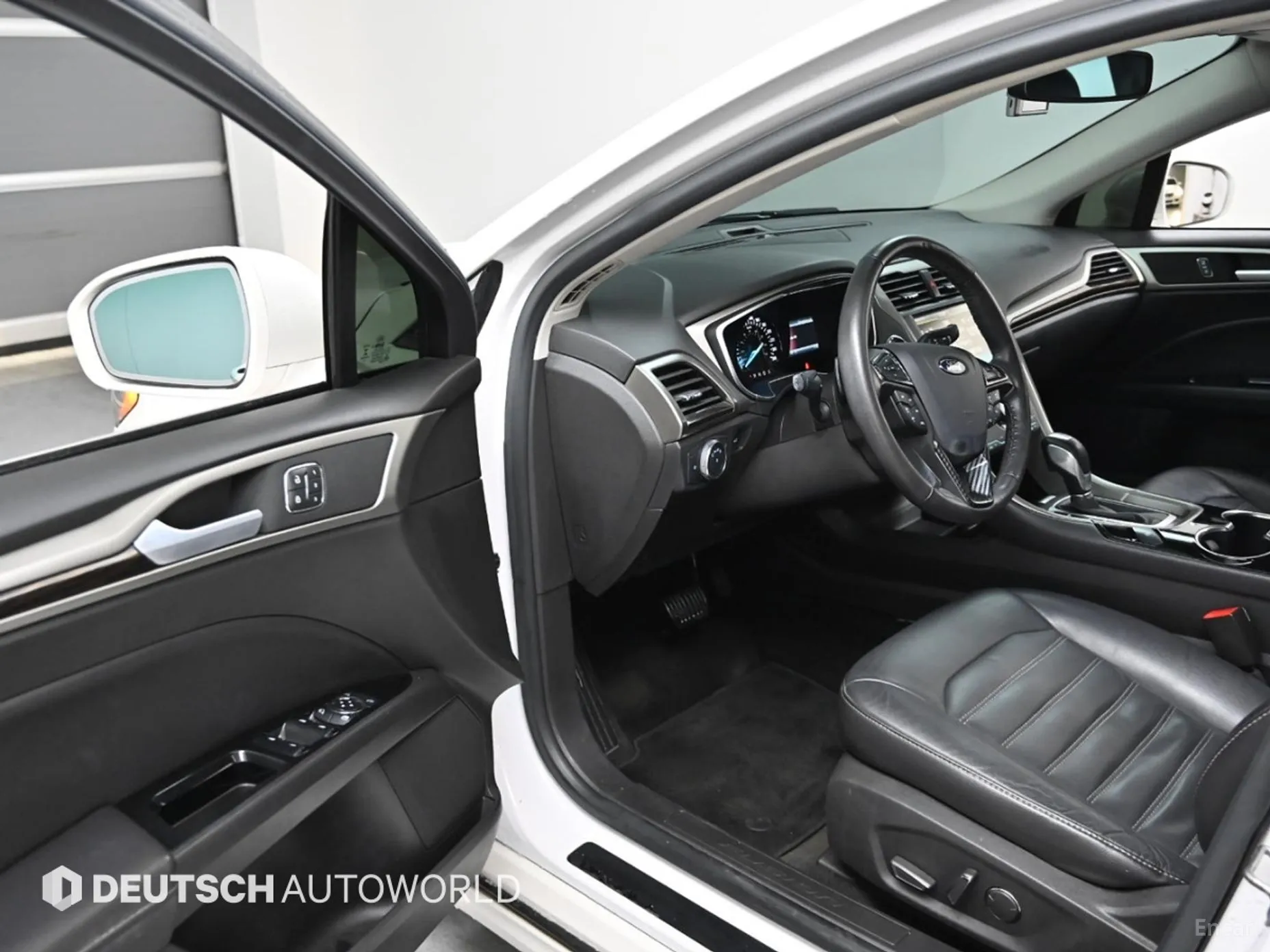 Ford Fusion превью 11