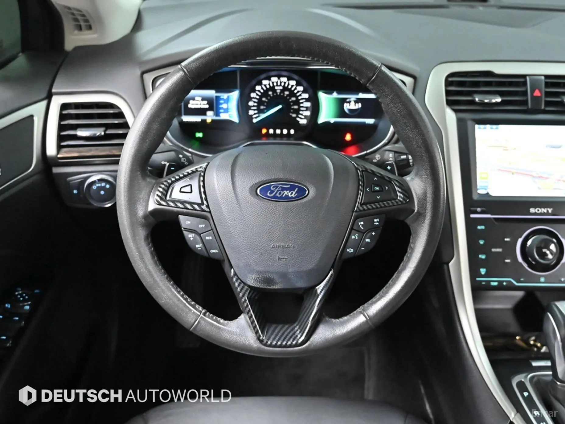 Ford Fusion превью 13