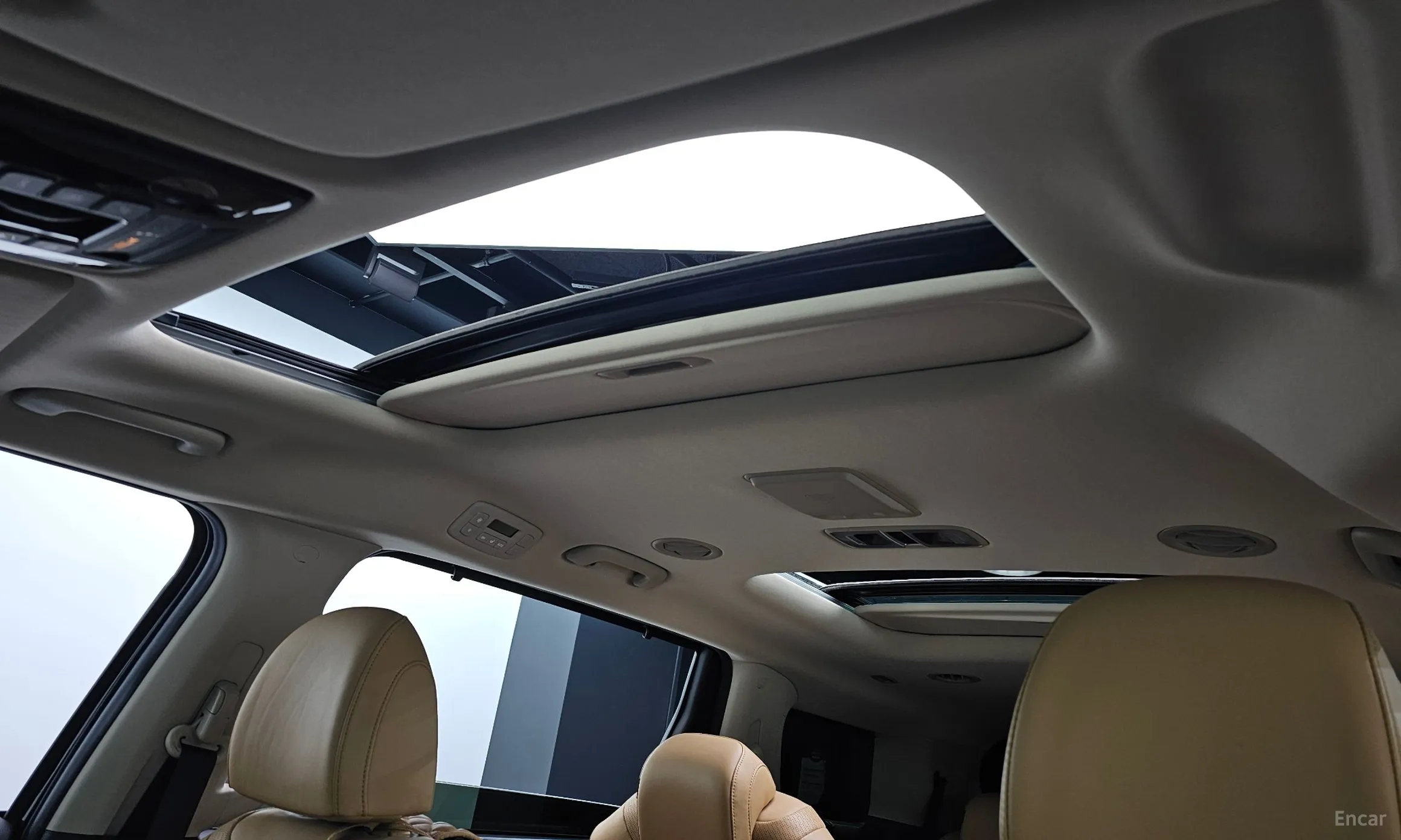 Kia Carnival Gen 4 превью 16