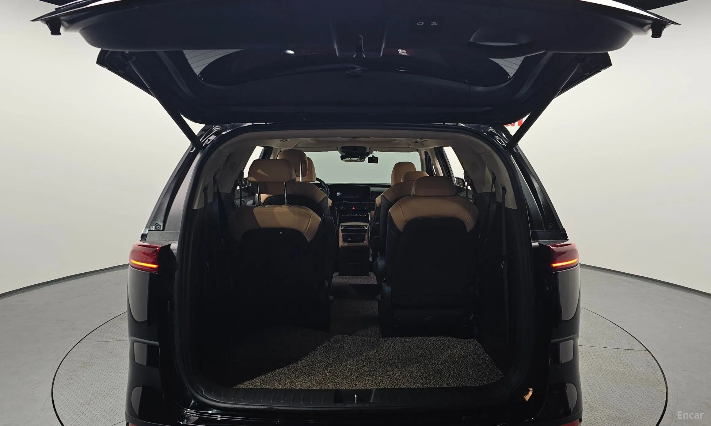 Kia Carnival Gen 4 превью 20