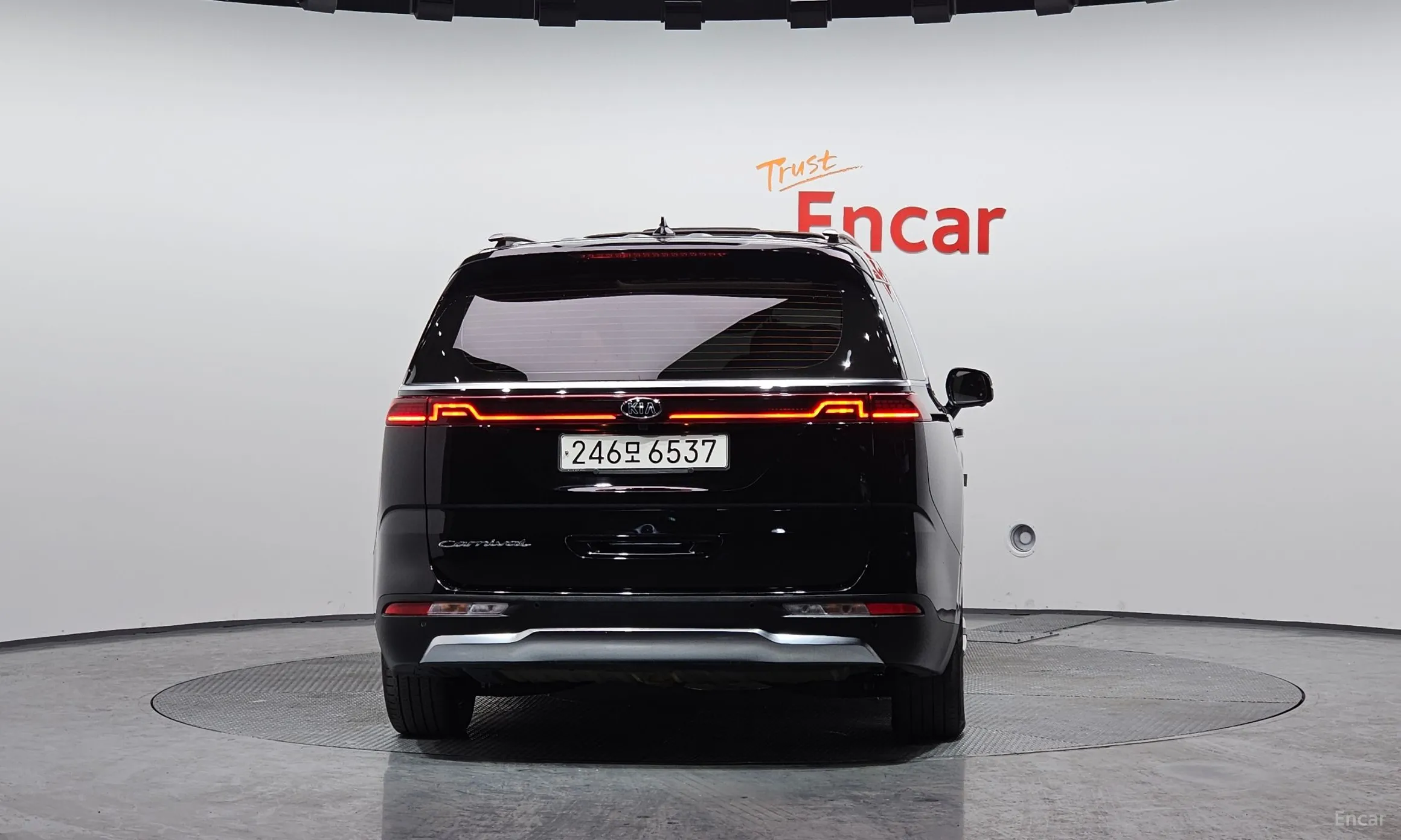 Kia Carnival Gen 4 превью 4