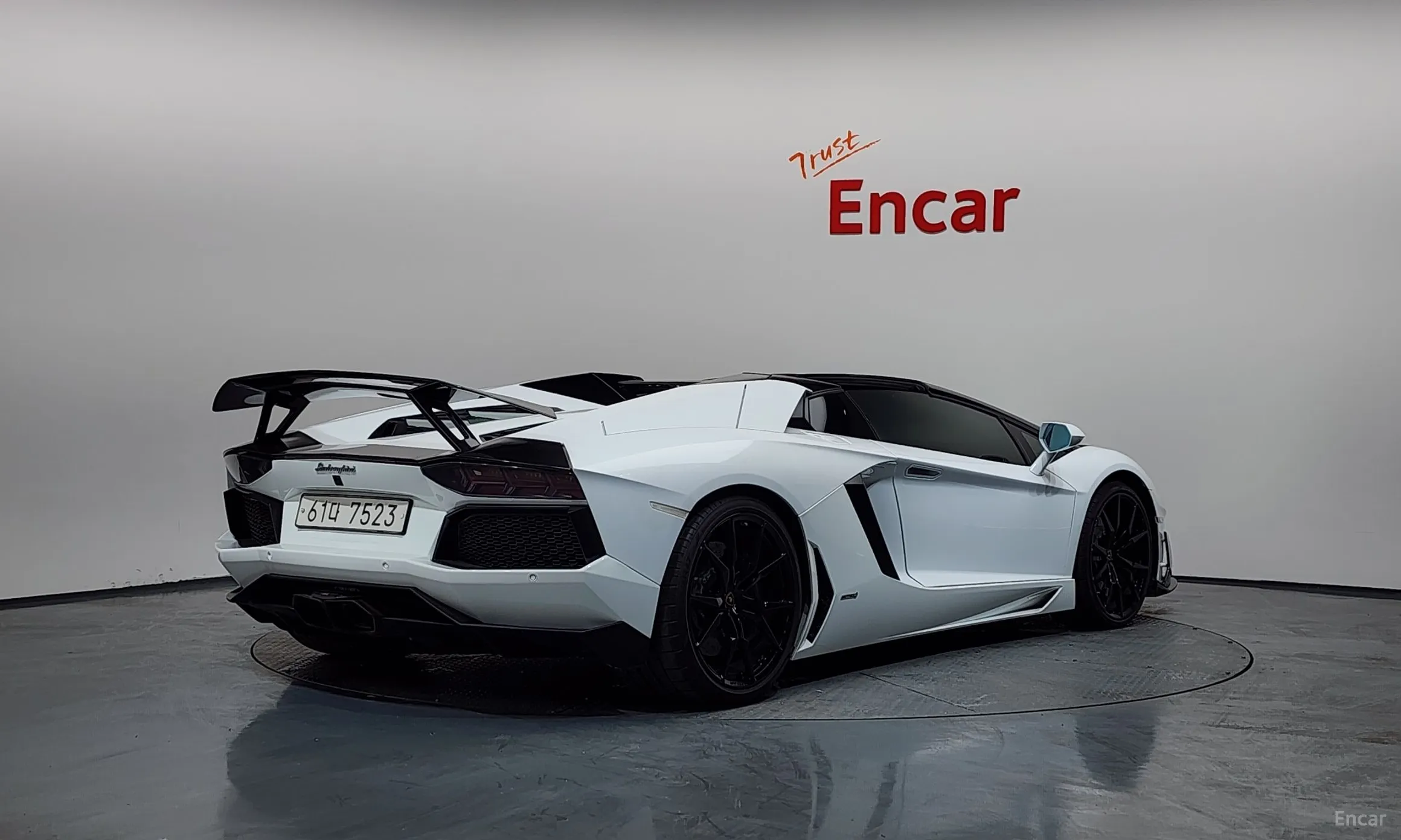 Lamborghini Aventador