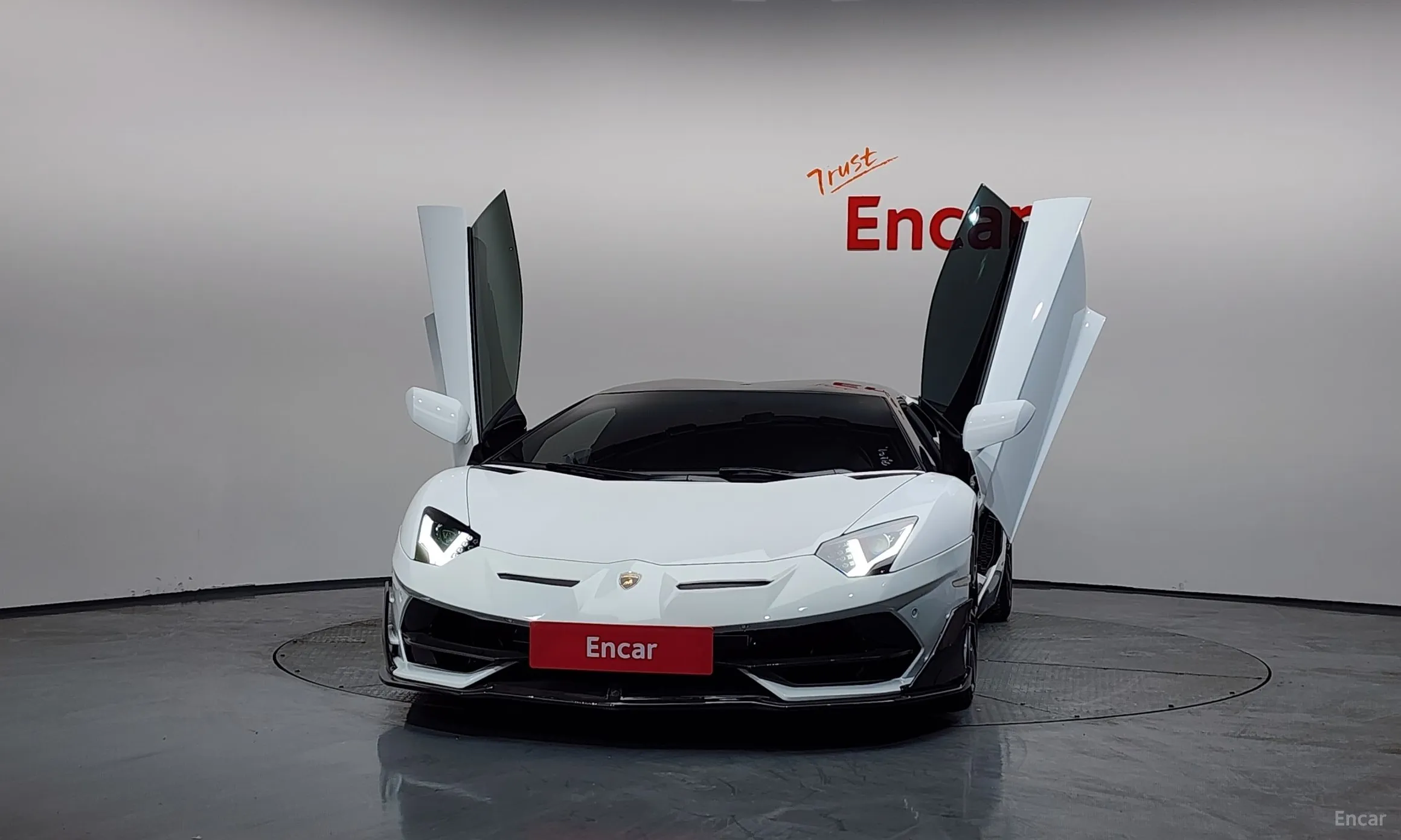 Lamborghini Aventador превью 3
