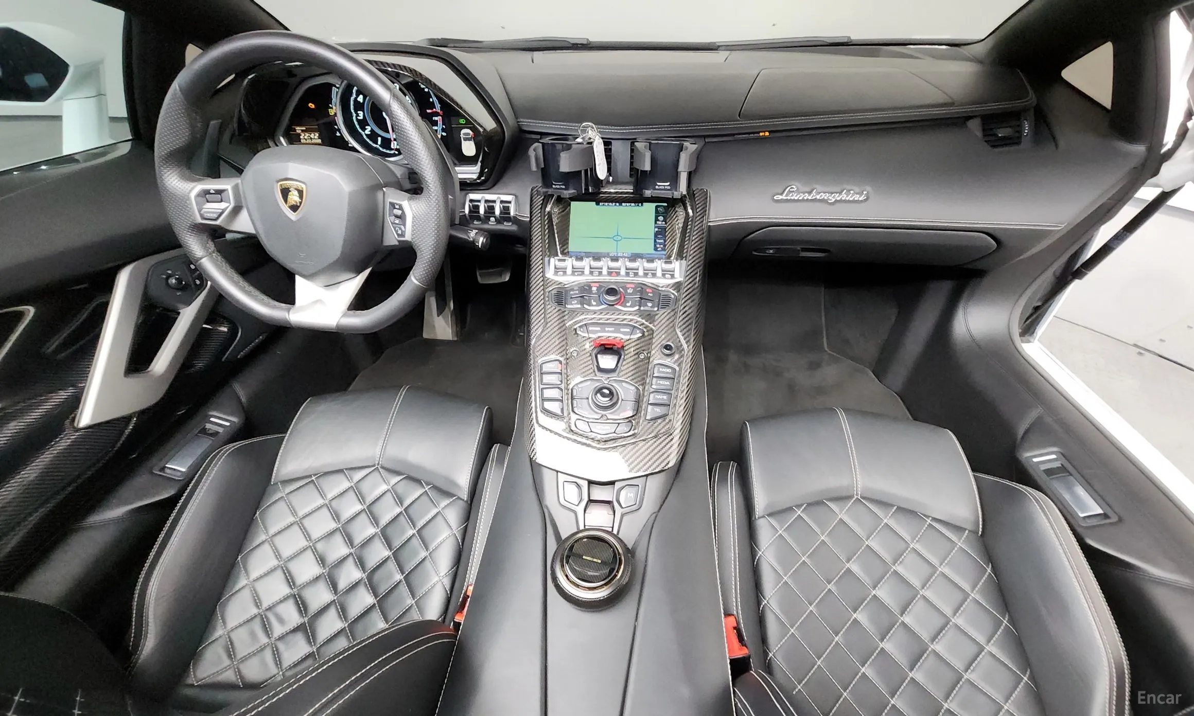 Lamborghini Aventador превью 7