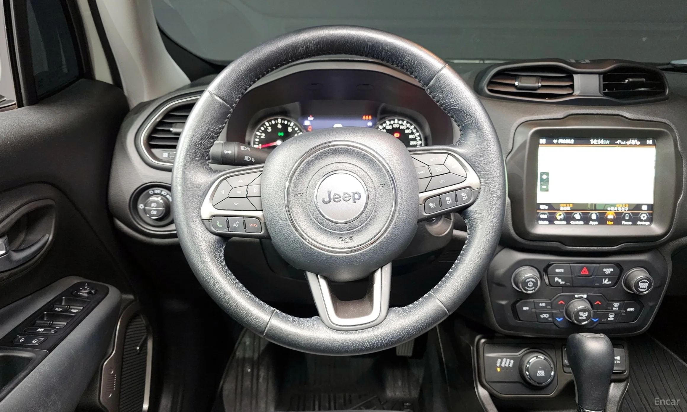 Jeep Renegade превью 13