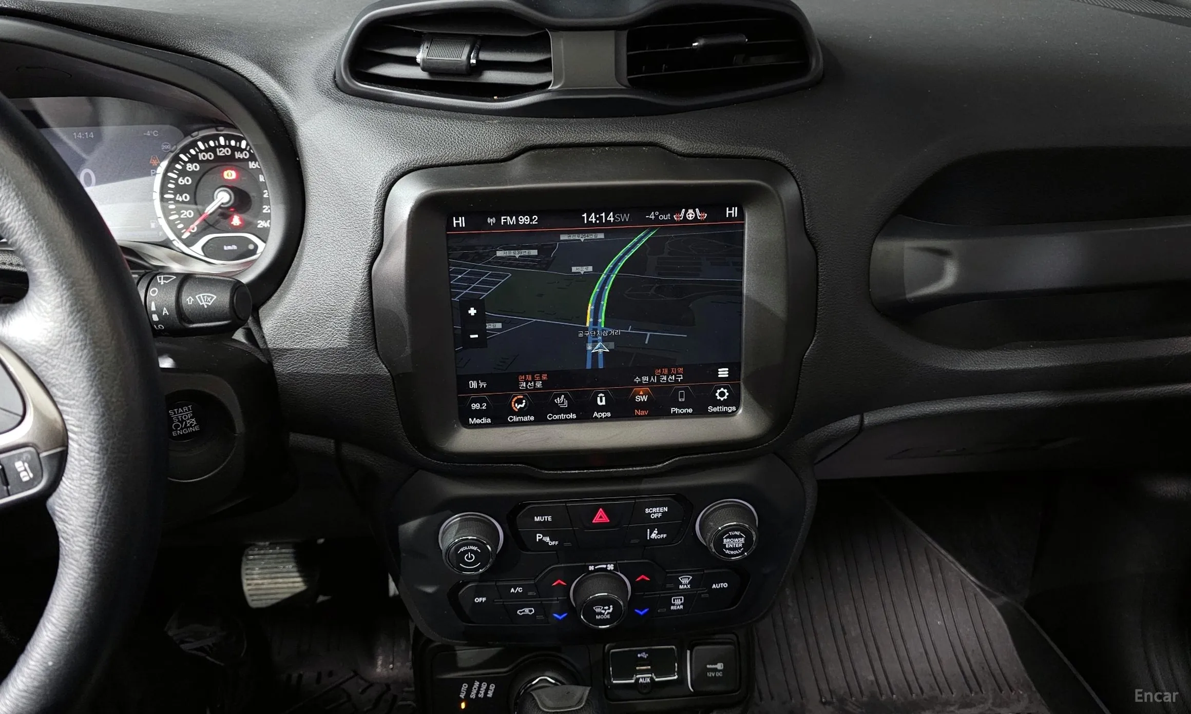 Jeep Renegade превью 14