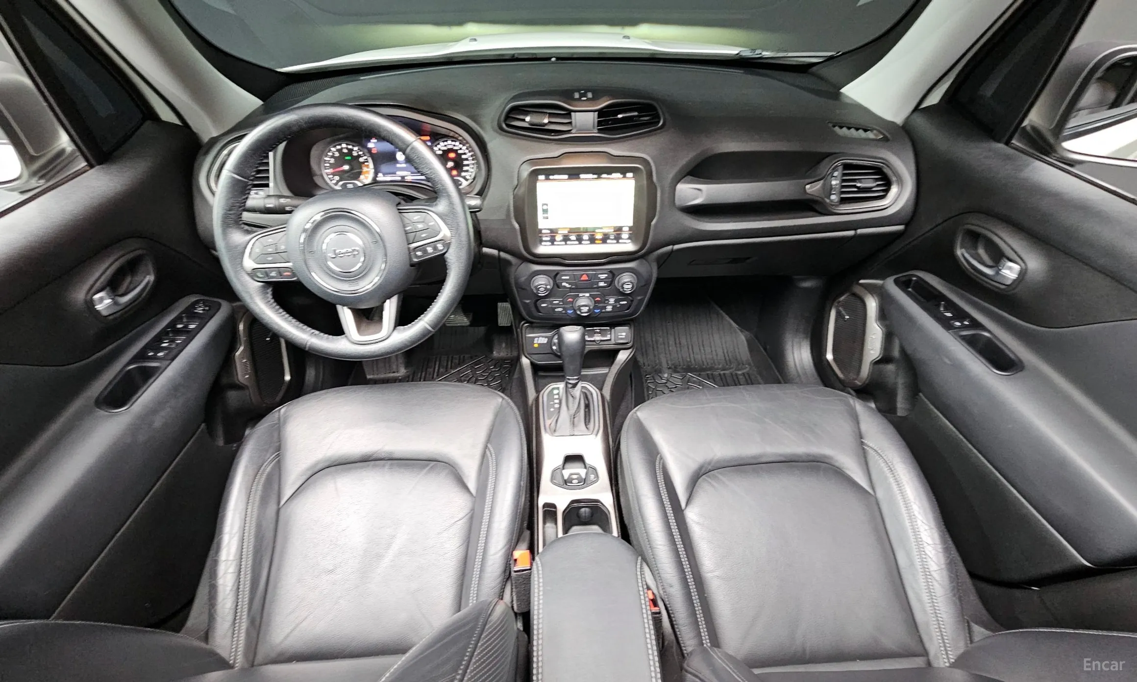 Jeep Renegade превью 7
