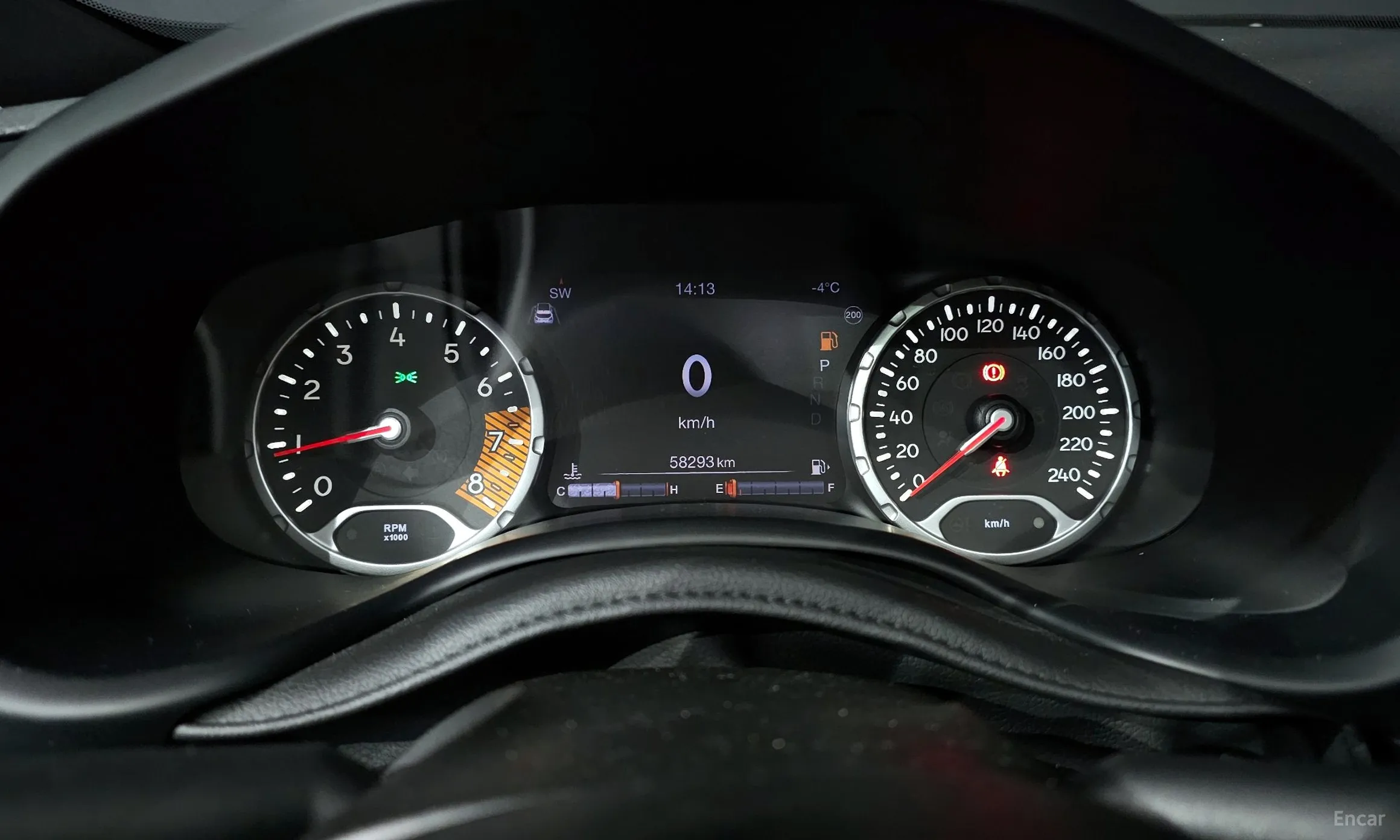 Jeep Renegade превью 8
