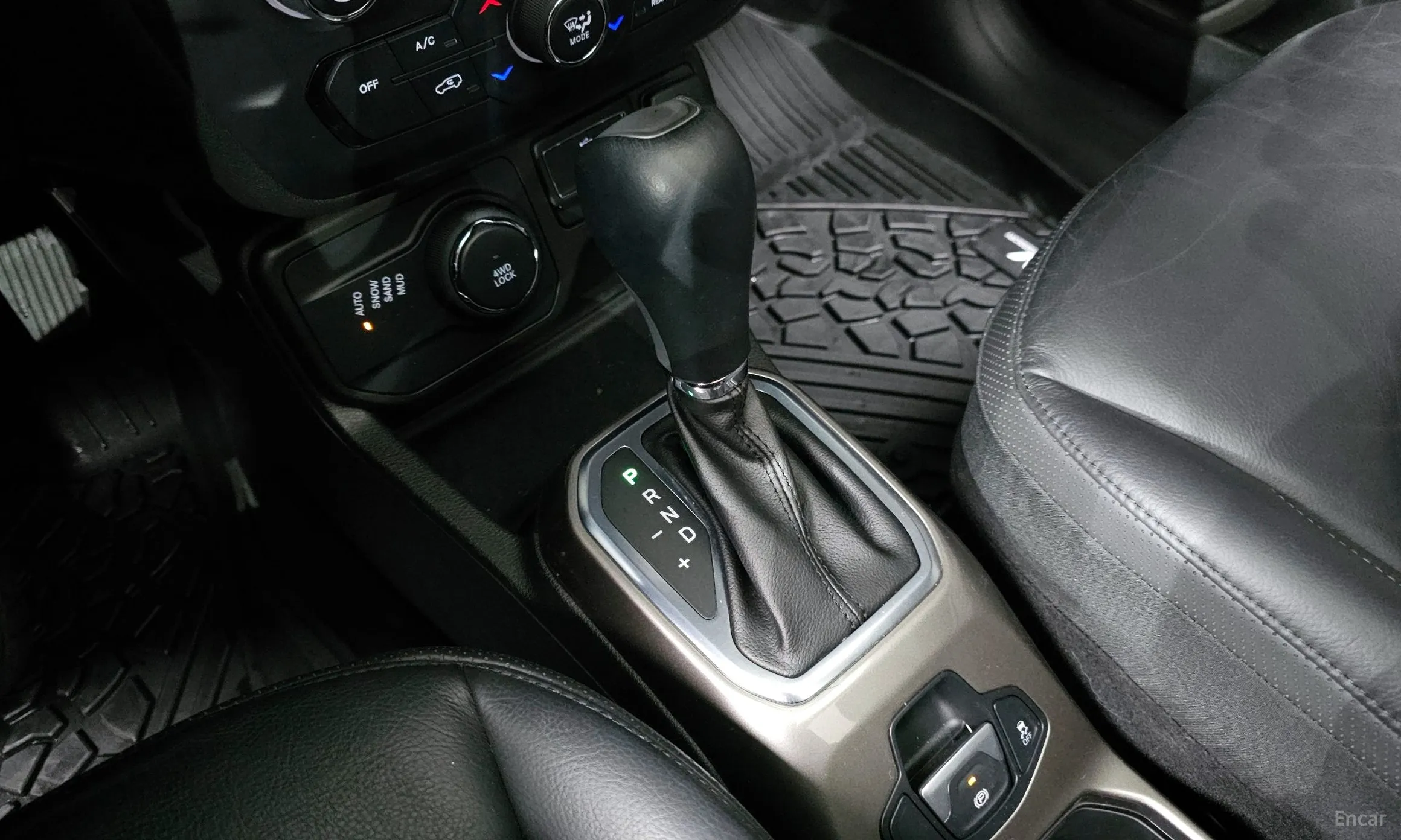 Jeep Renegade превью 9