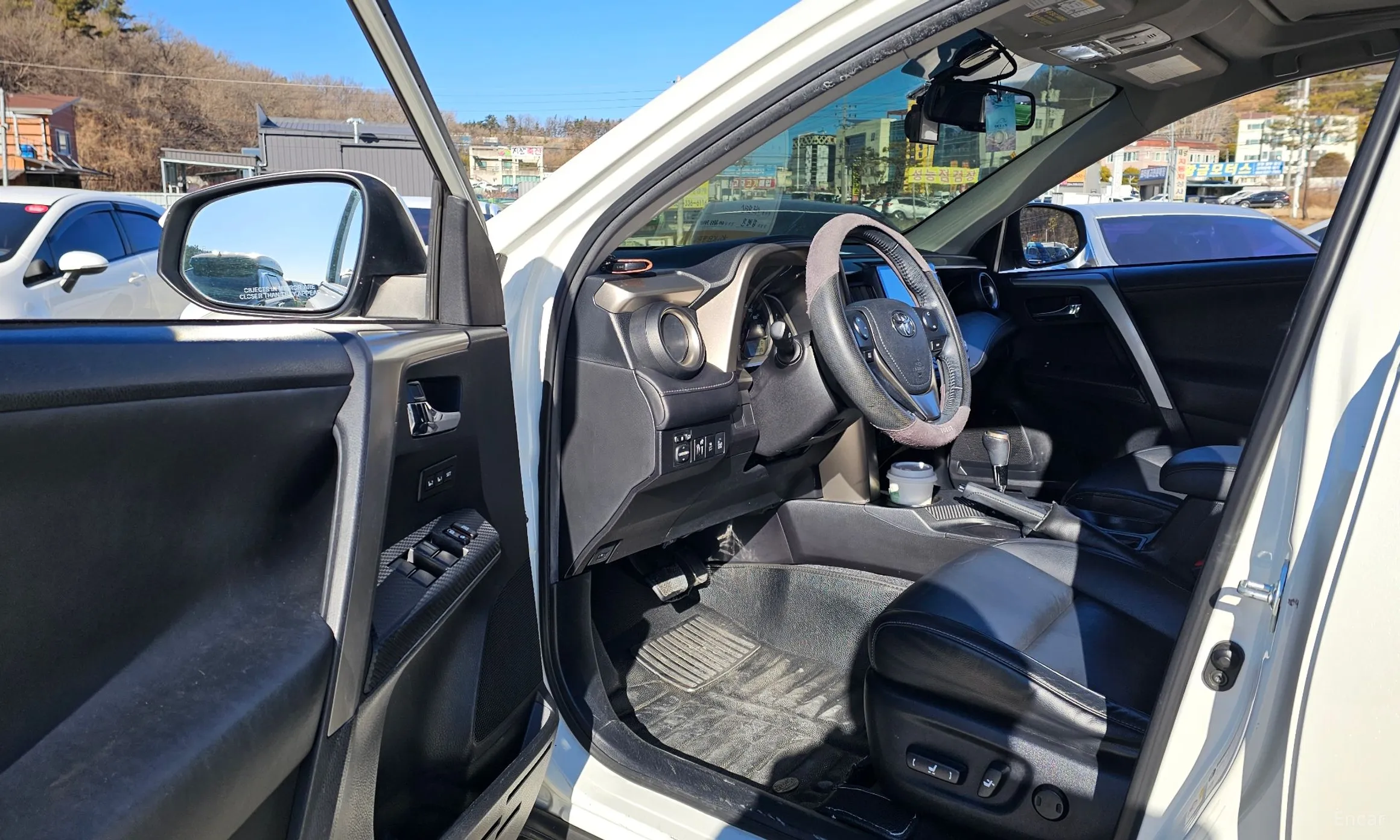Toyota RAV4 превью 11