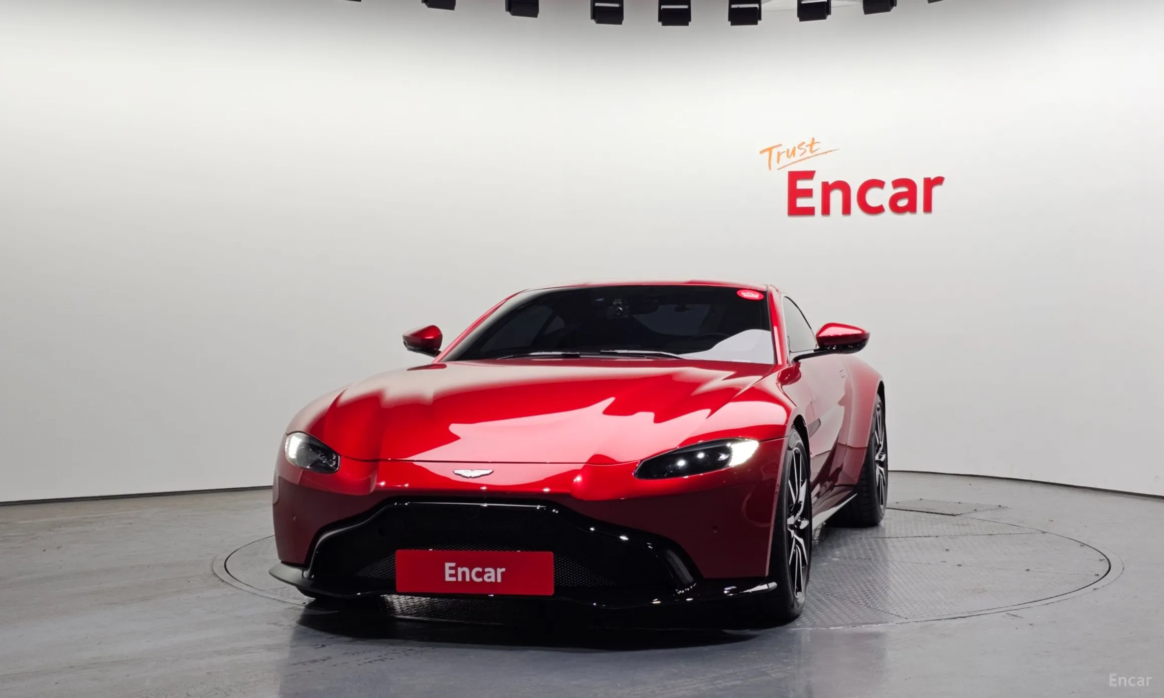 Aston Martin Vantage 2nd Generation превью 3