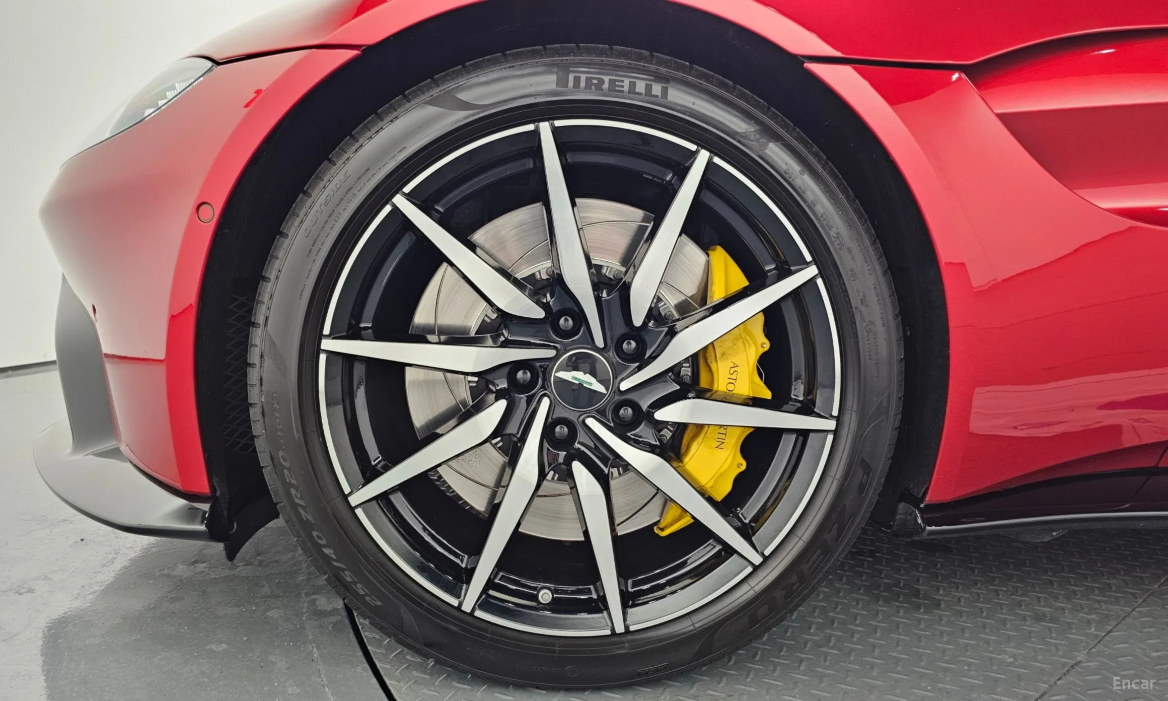 Aston Martin Vantage 2nd Generation превью 5