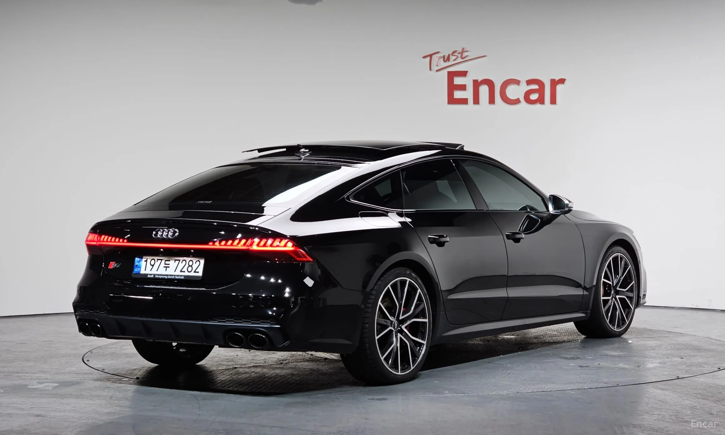 Audi S7 (4K)