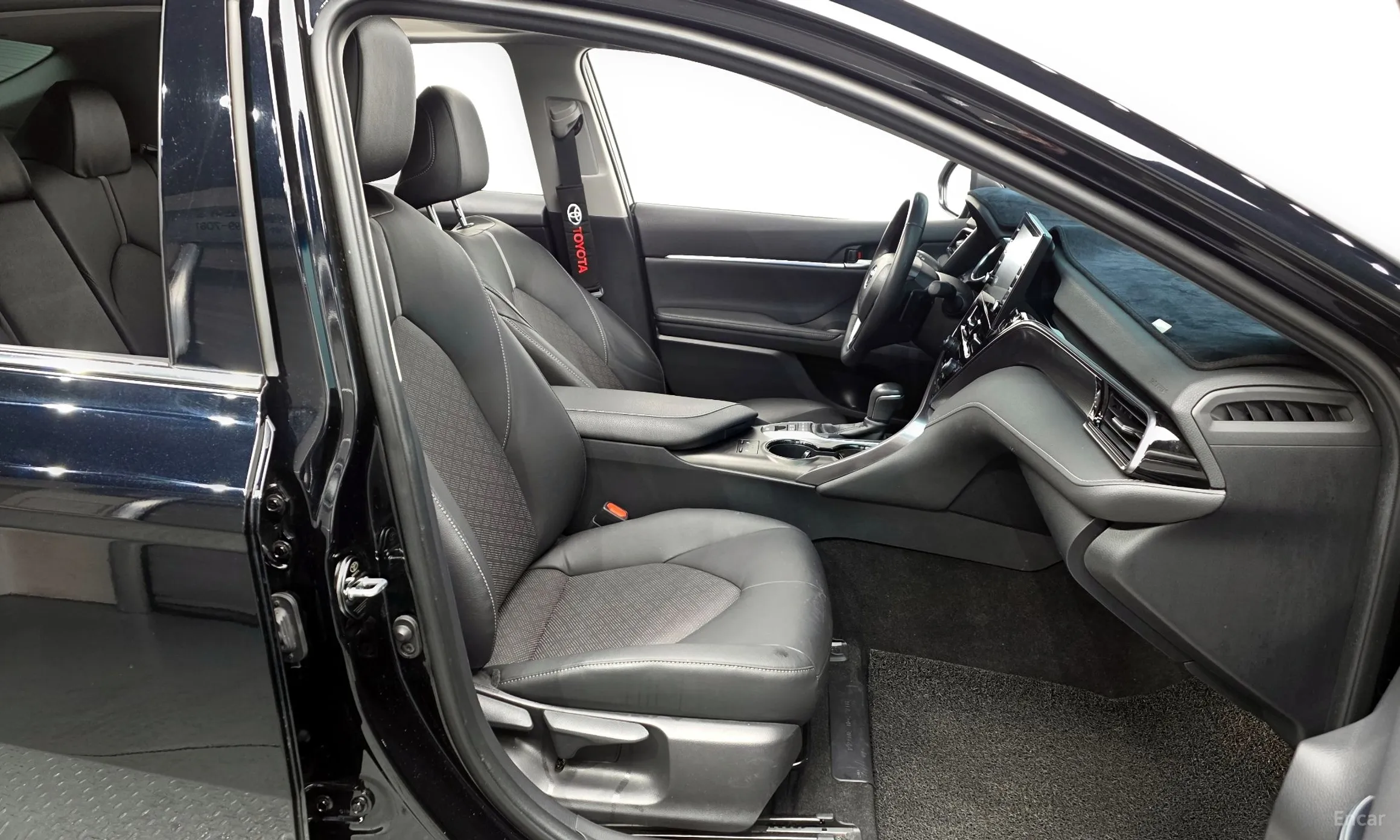 Toyota Camry (XV70) превью 11