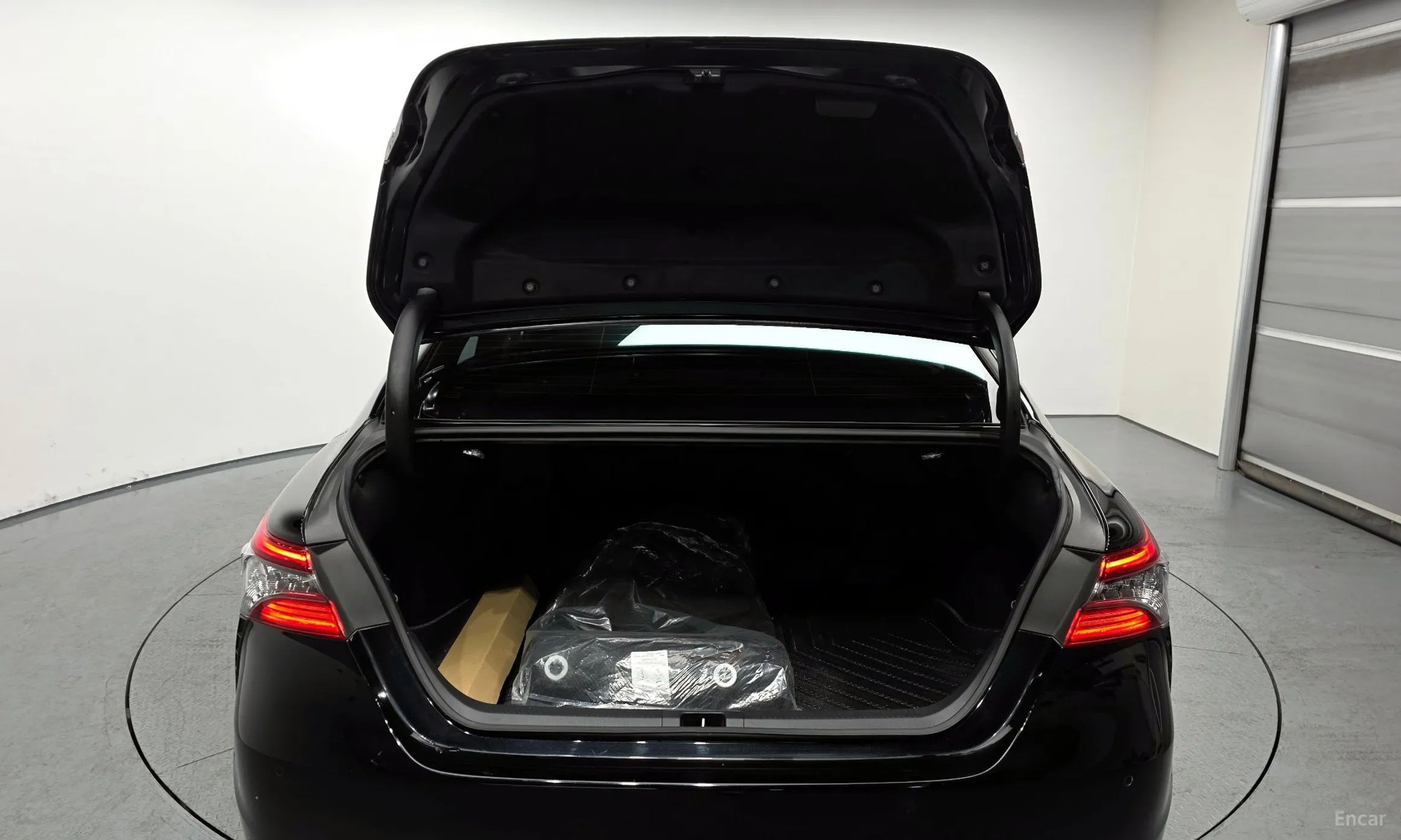 Toyota Camry (XV70) превью 20