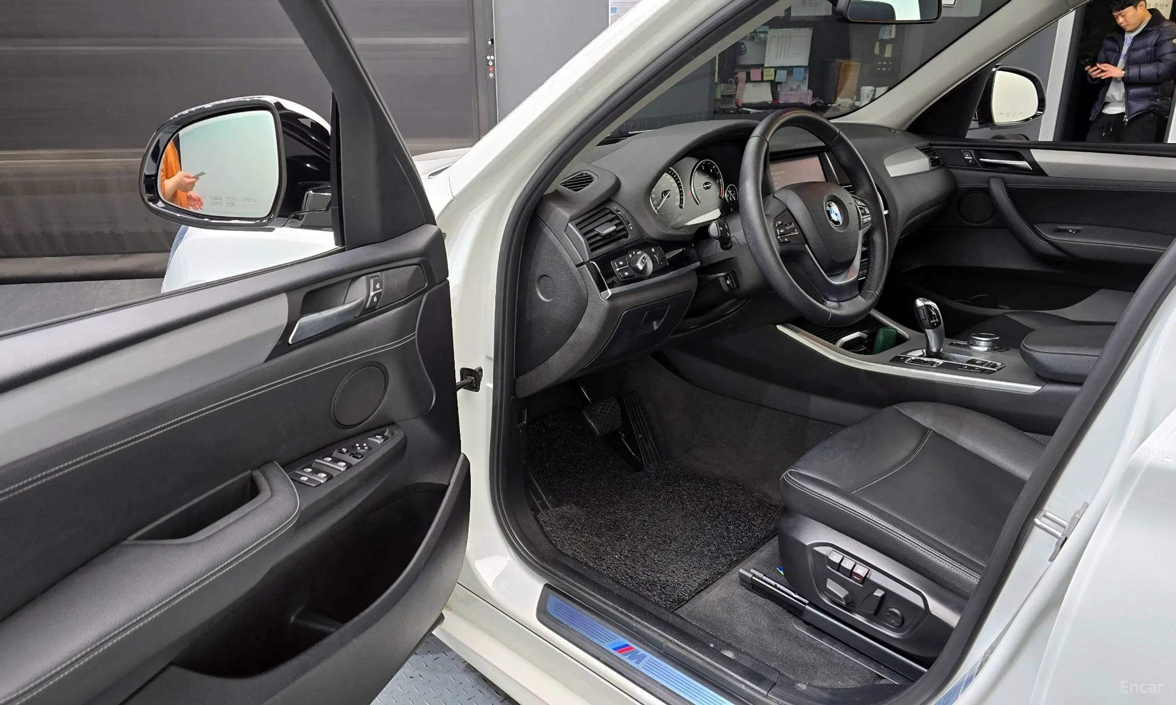 BMW X3 (F25) превью 10
