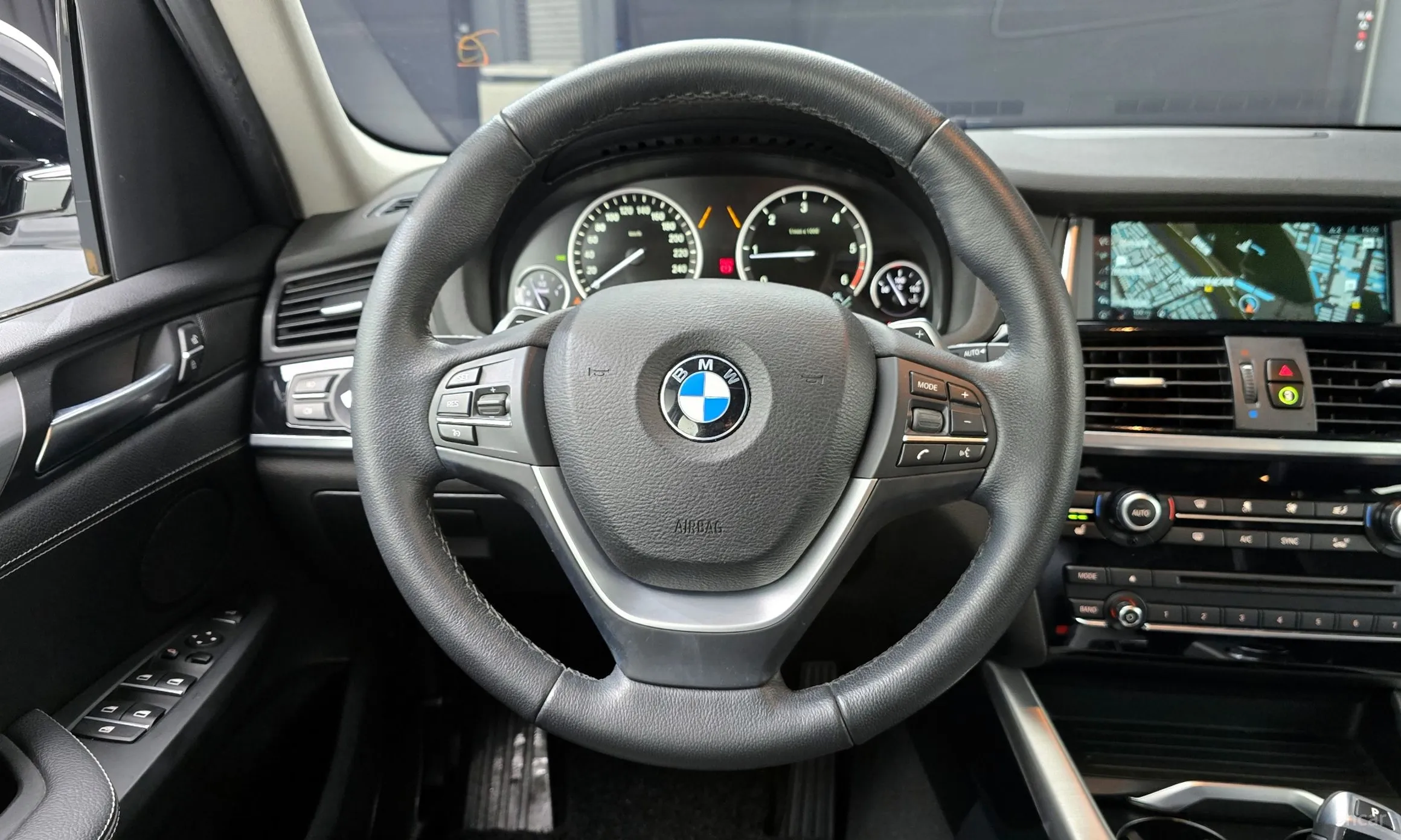 BMW X3 (F25) превью 13