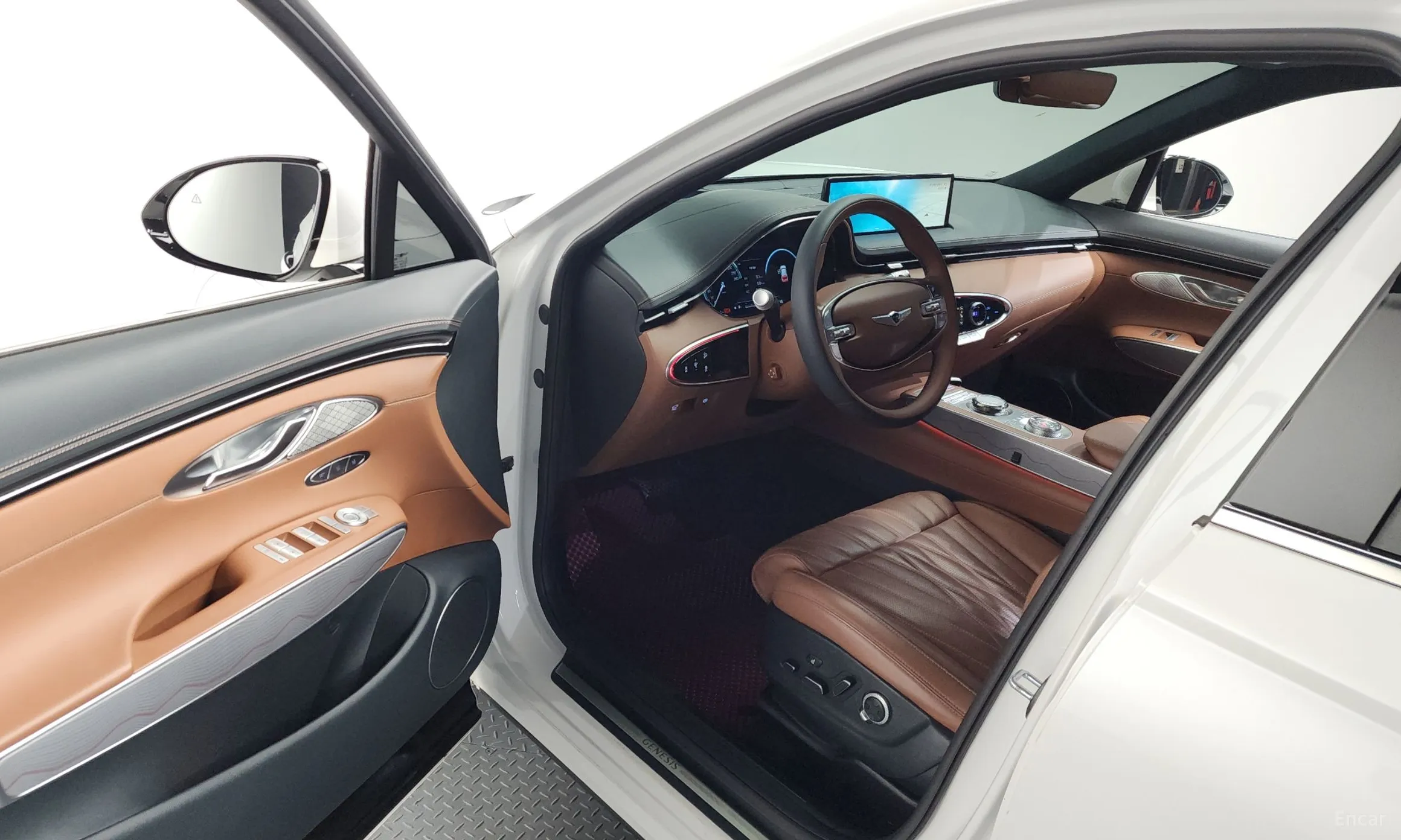 Genesis GV70 превью 10