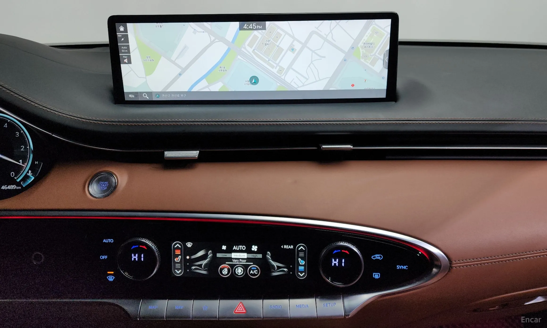 Genesis GV70 превью 14