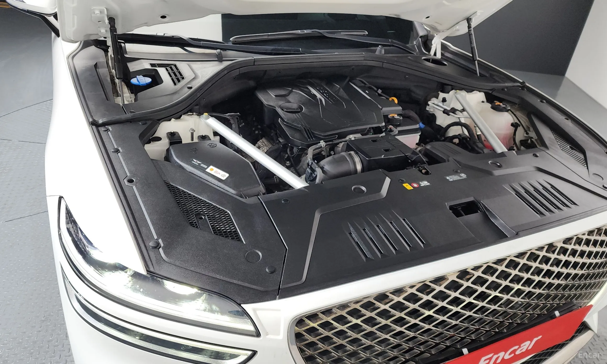 Genesis GV70 превью 6