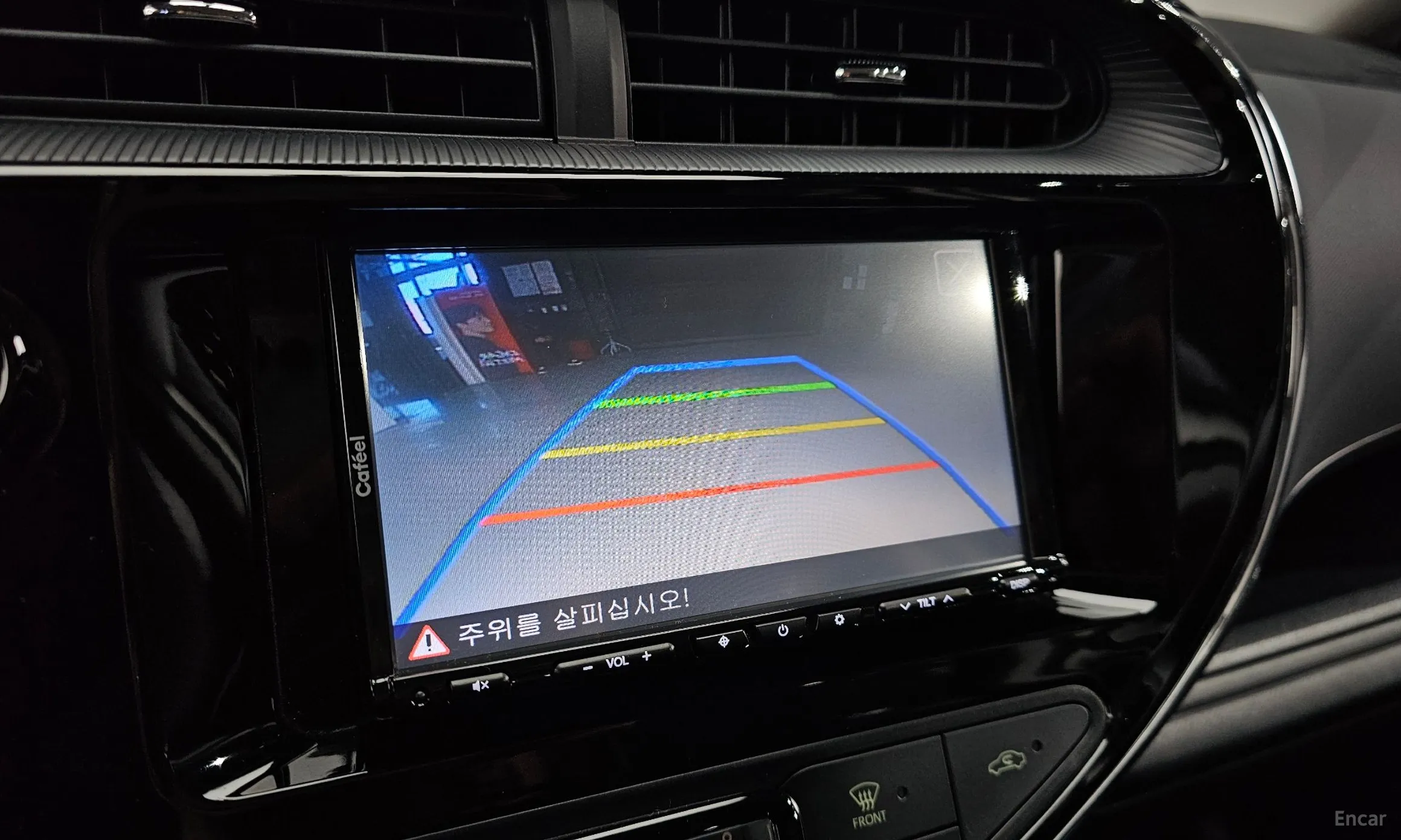 Toyota Prius C превью 15
