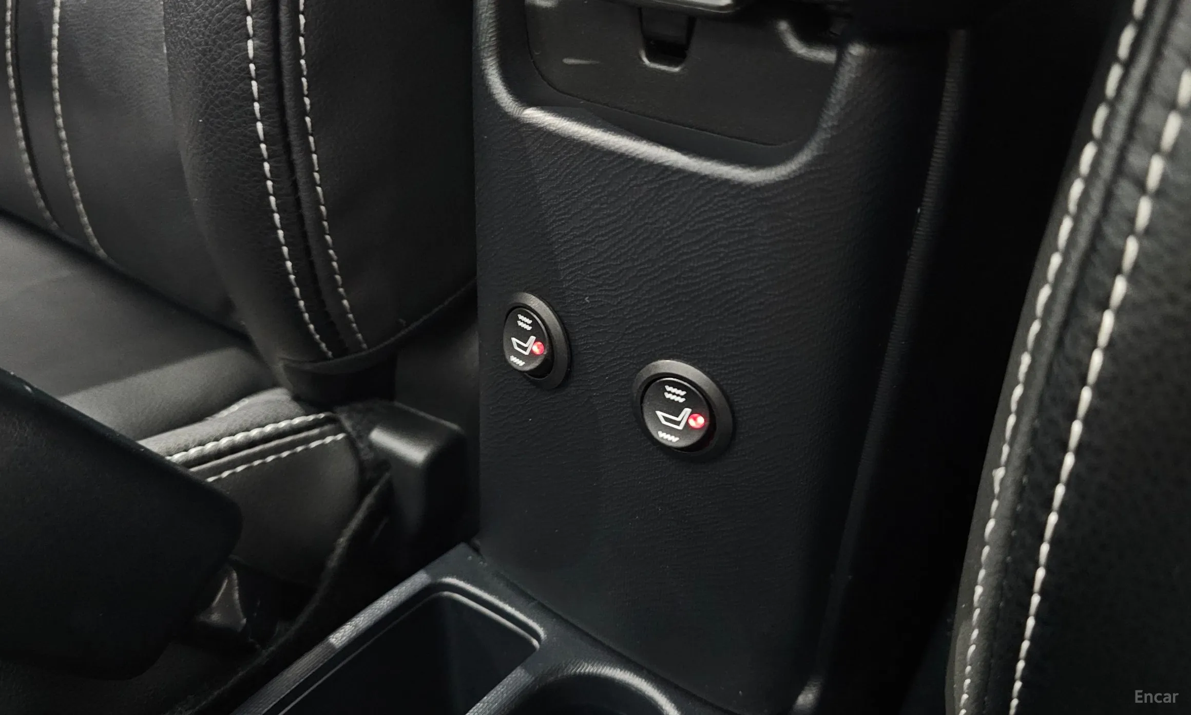 Toyota Prius C превью 19
