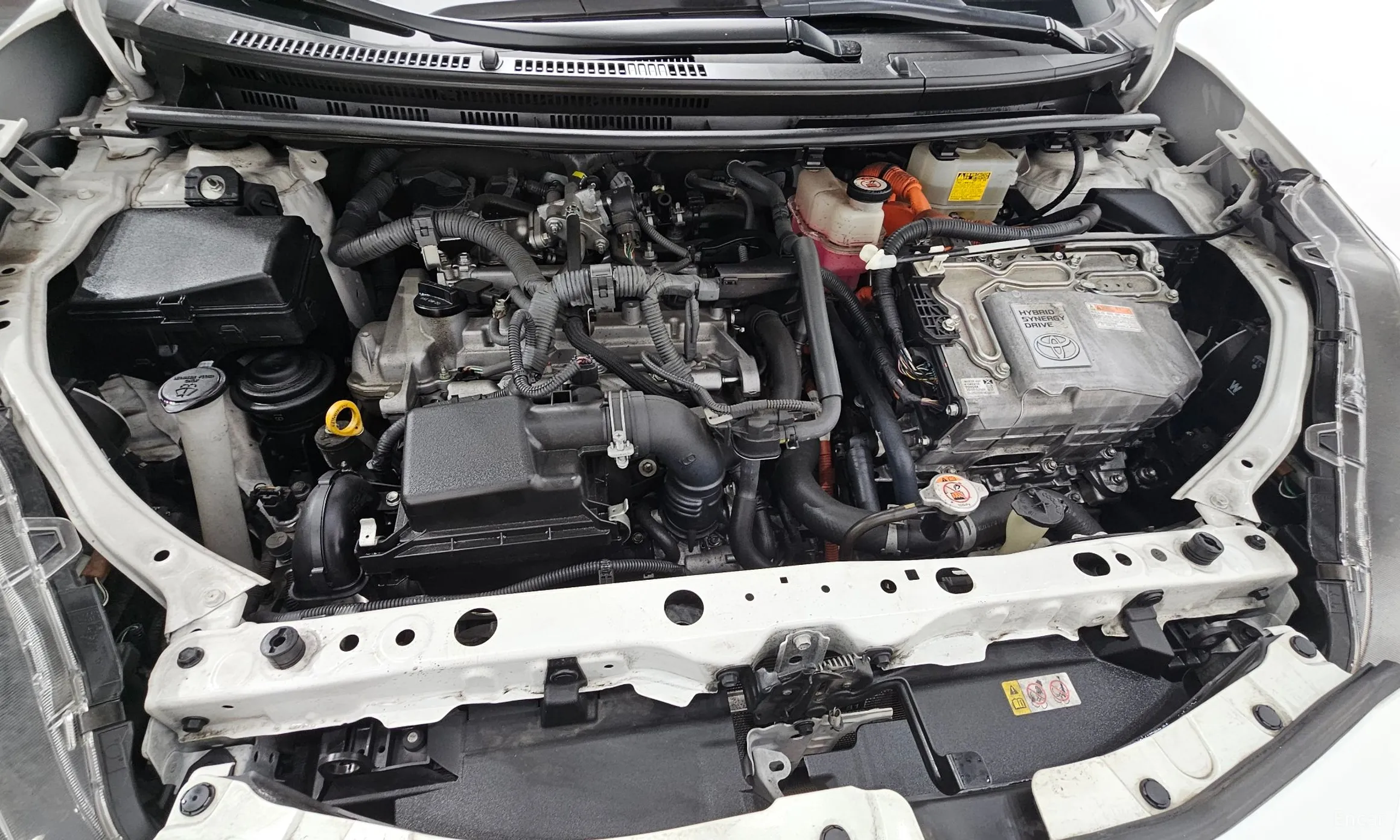 Toyota Prius C превью 6