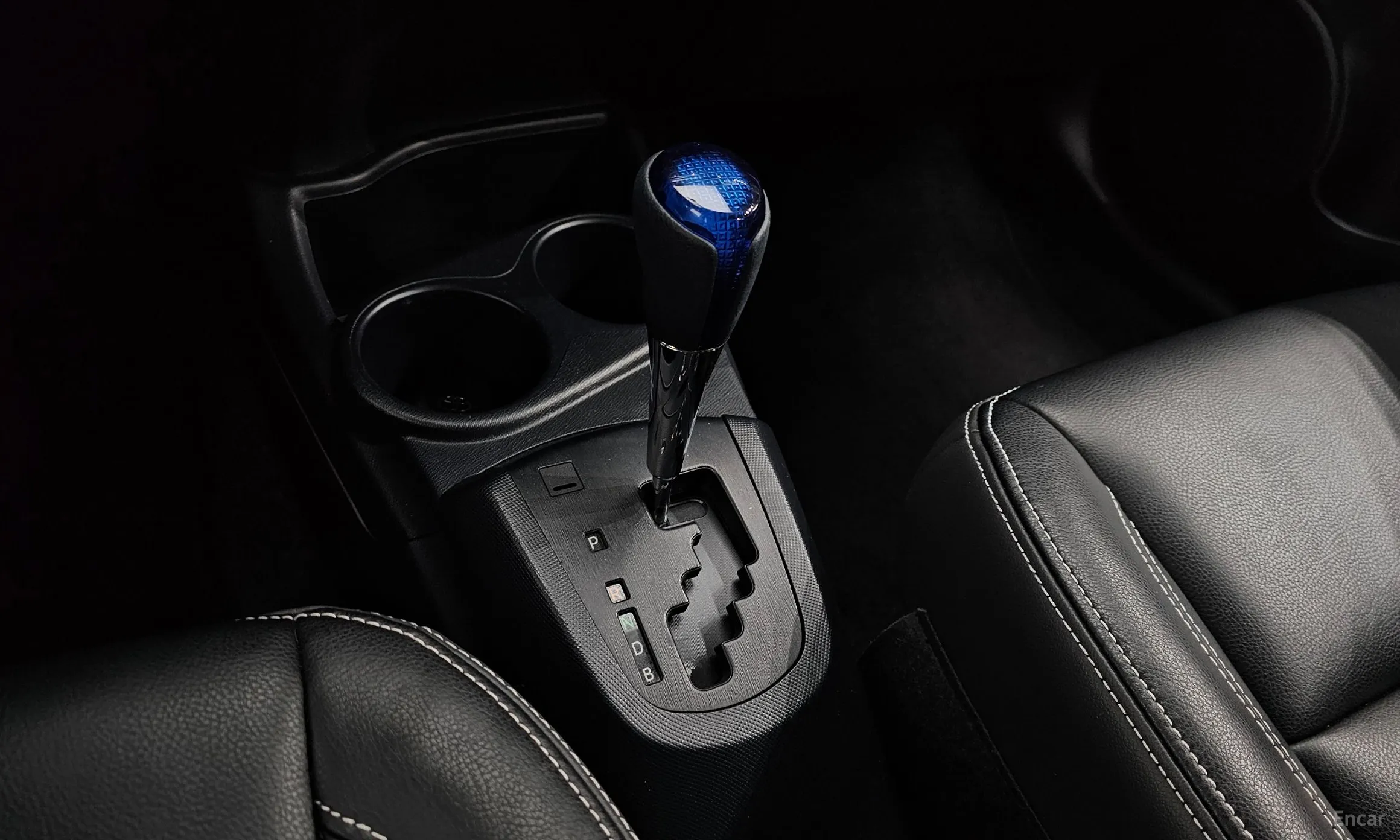Toyota Prius C превью 9