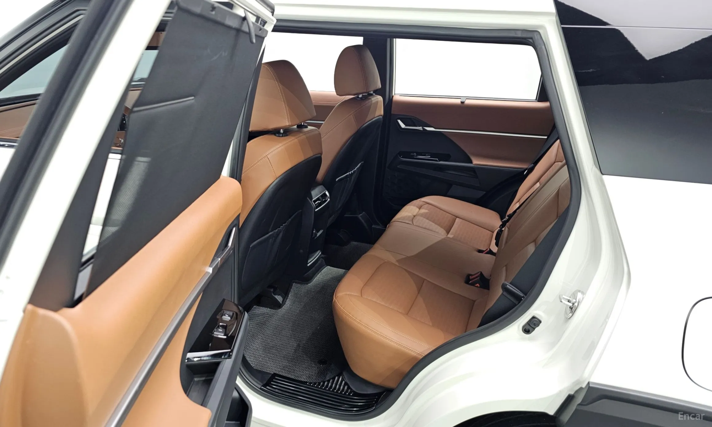 KG Mobility (SsangYong) Torres превью 12