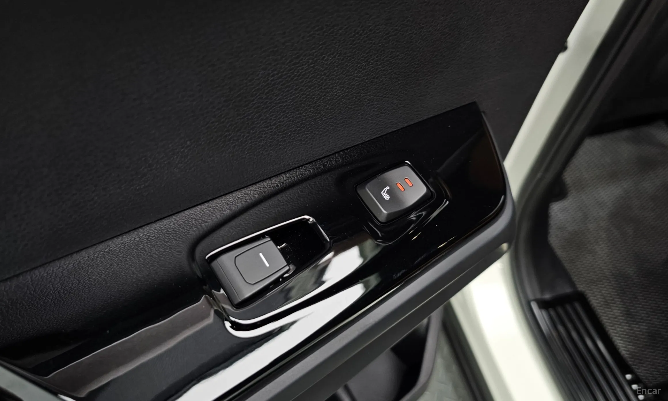 KG Mobility (SsangYong) Torres превью 16