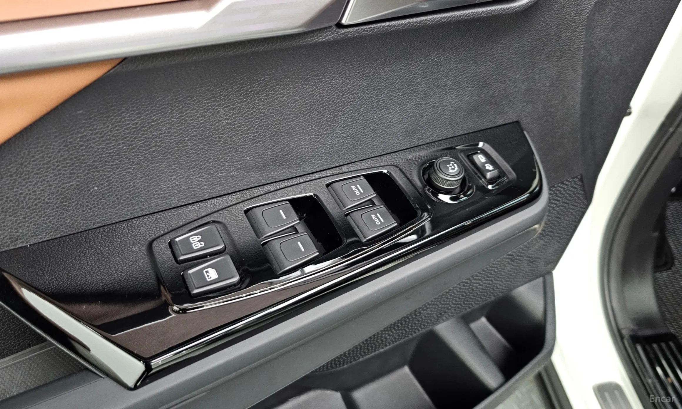 KG Mobility (SsangYong) Torres превью 17