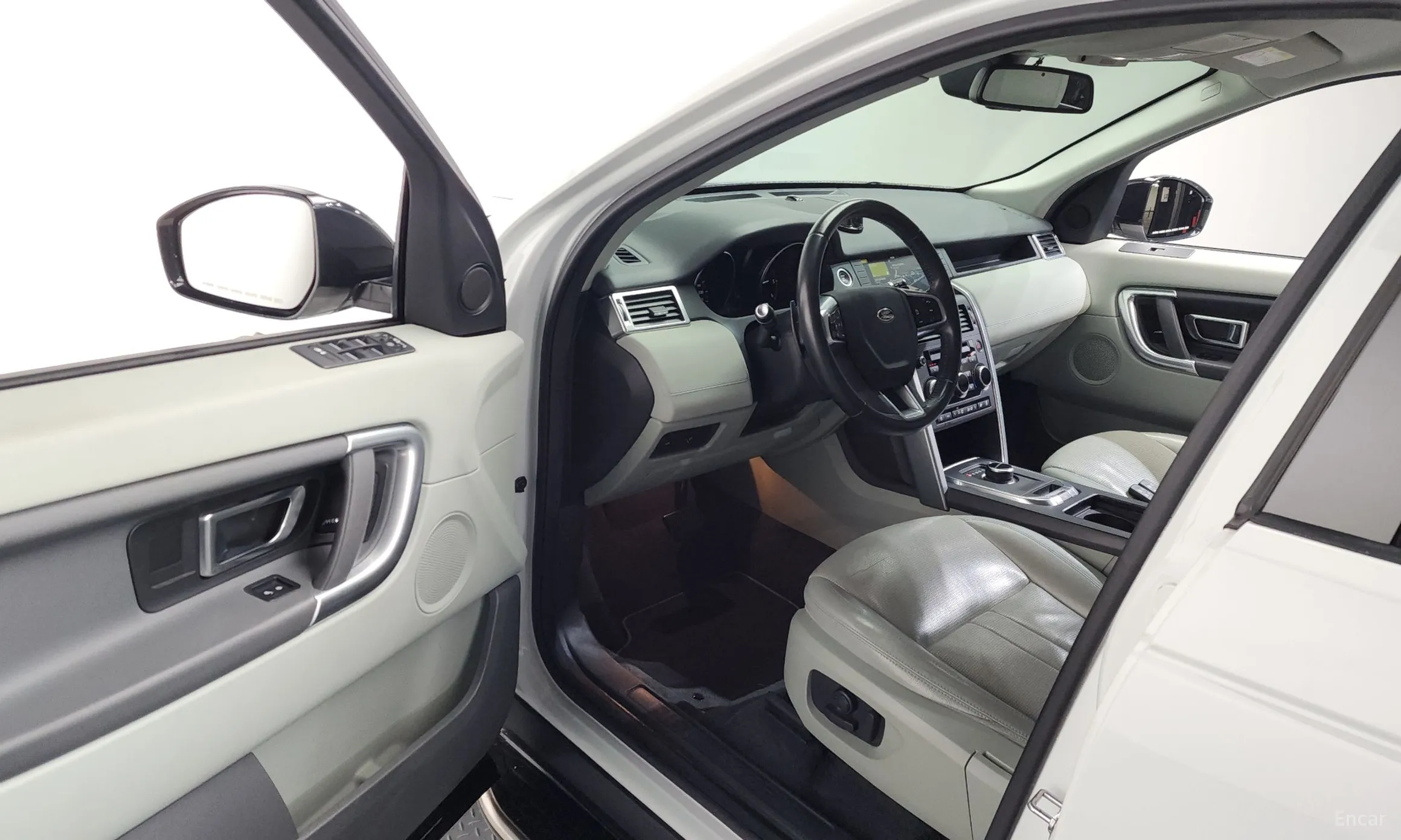 Land Rover Discovery Sports превью 10
