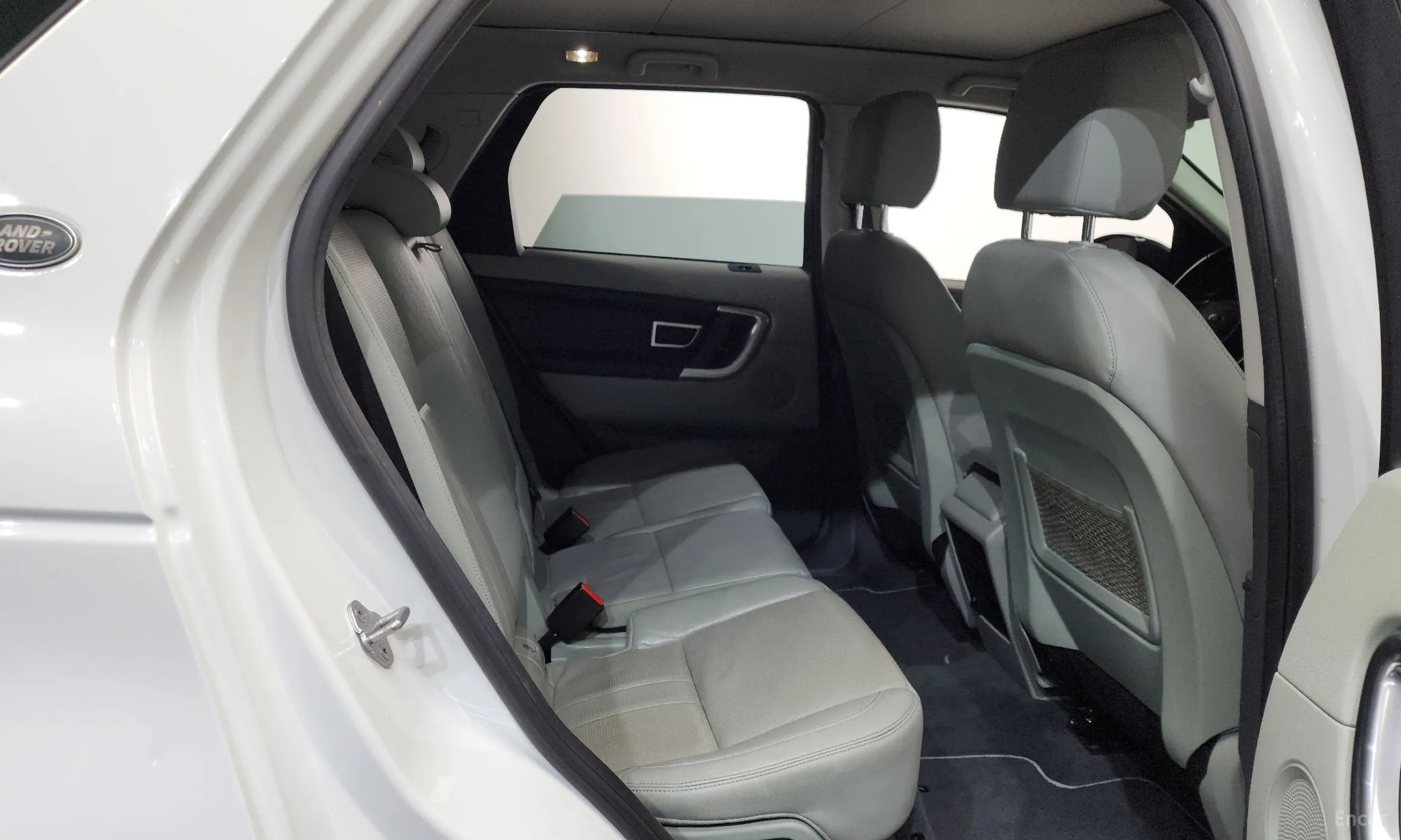 Land Rover Discovery Sports превью 12