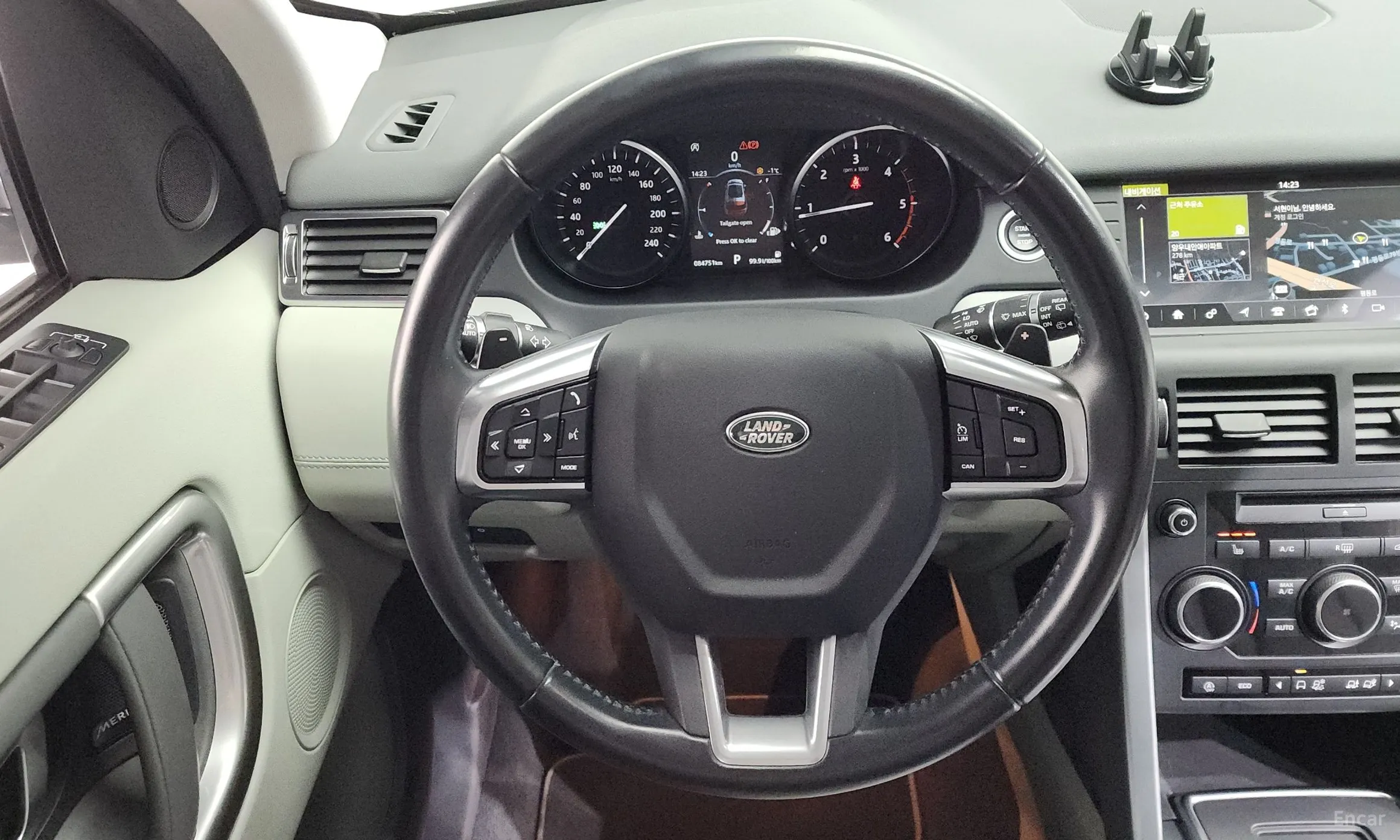 Land Rover Discovery Sports превью 13