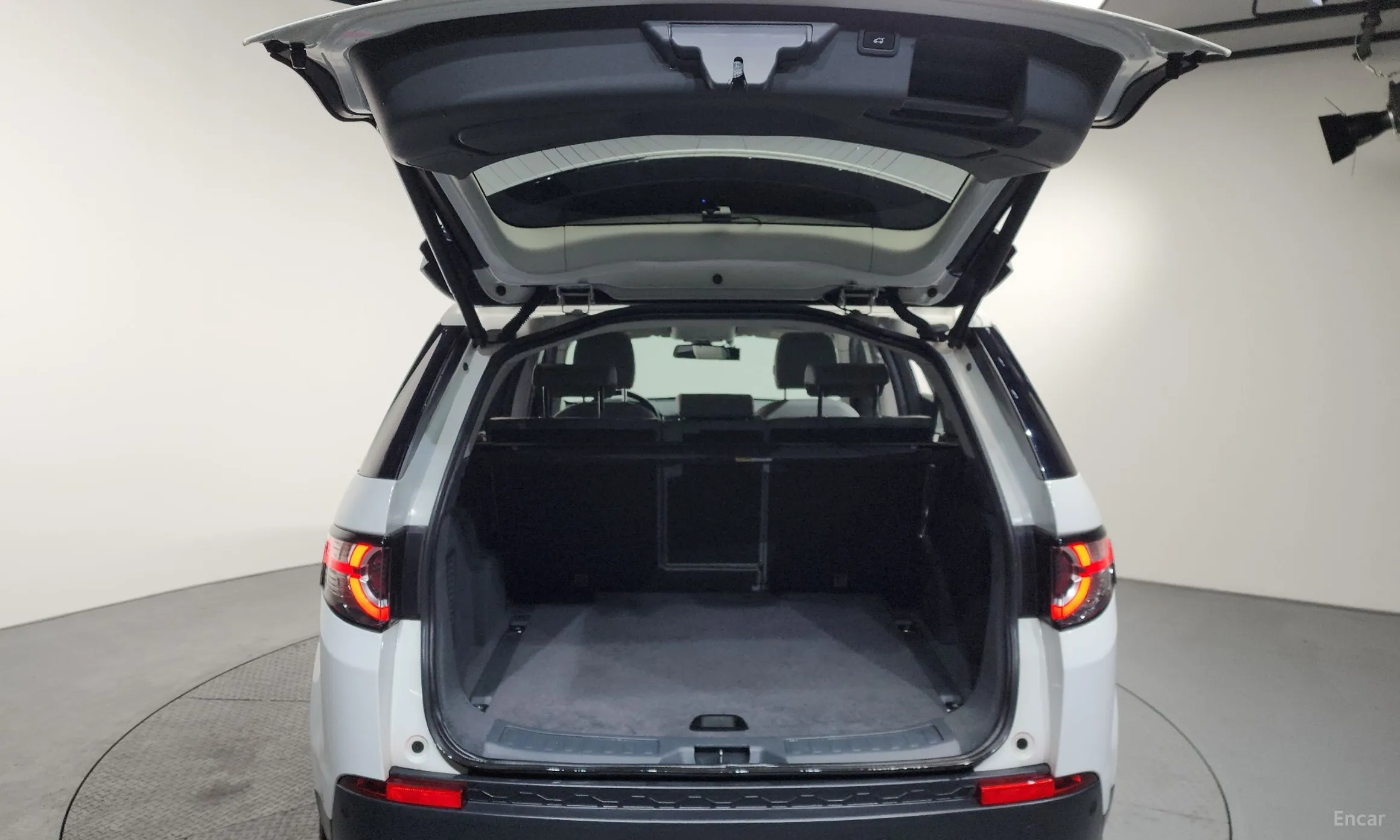 Land Rover Discovery Sports превью 20