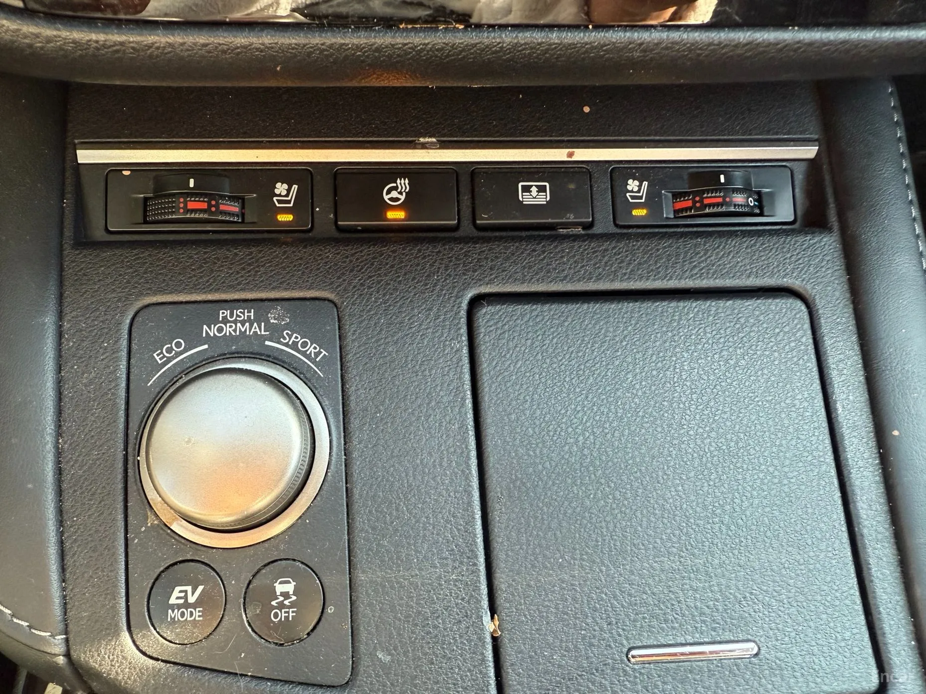 Lexus New ES300h превью 10