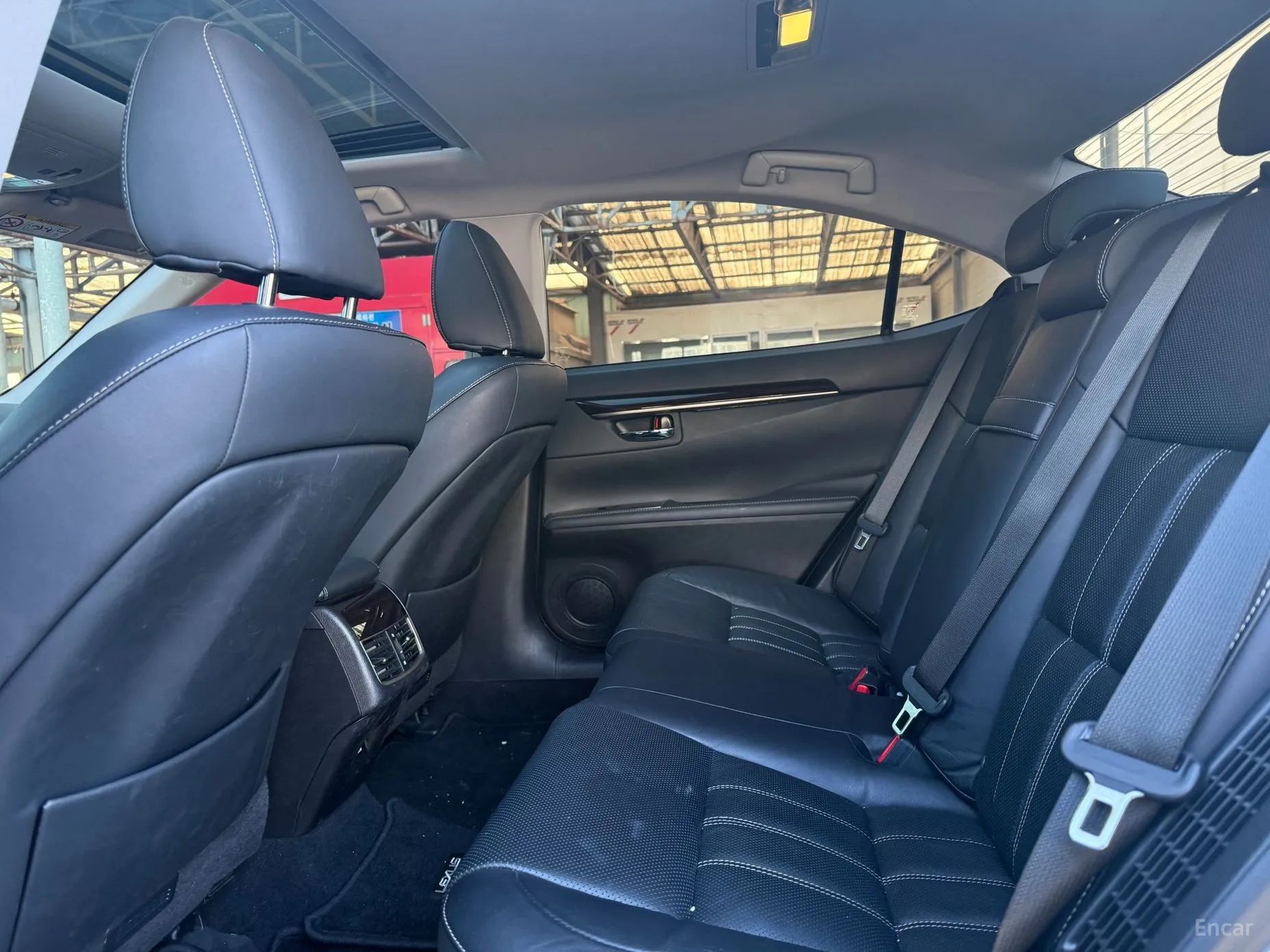Lexus New ES300h превью 8